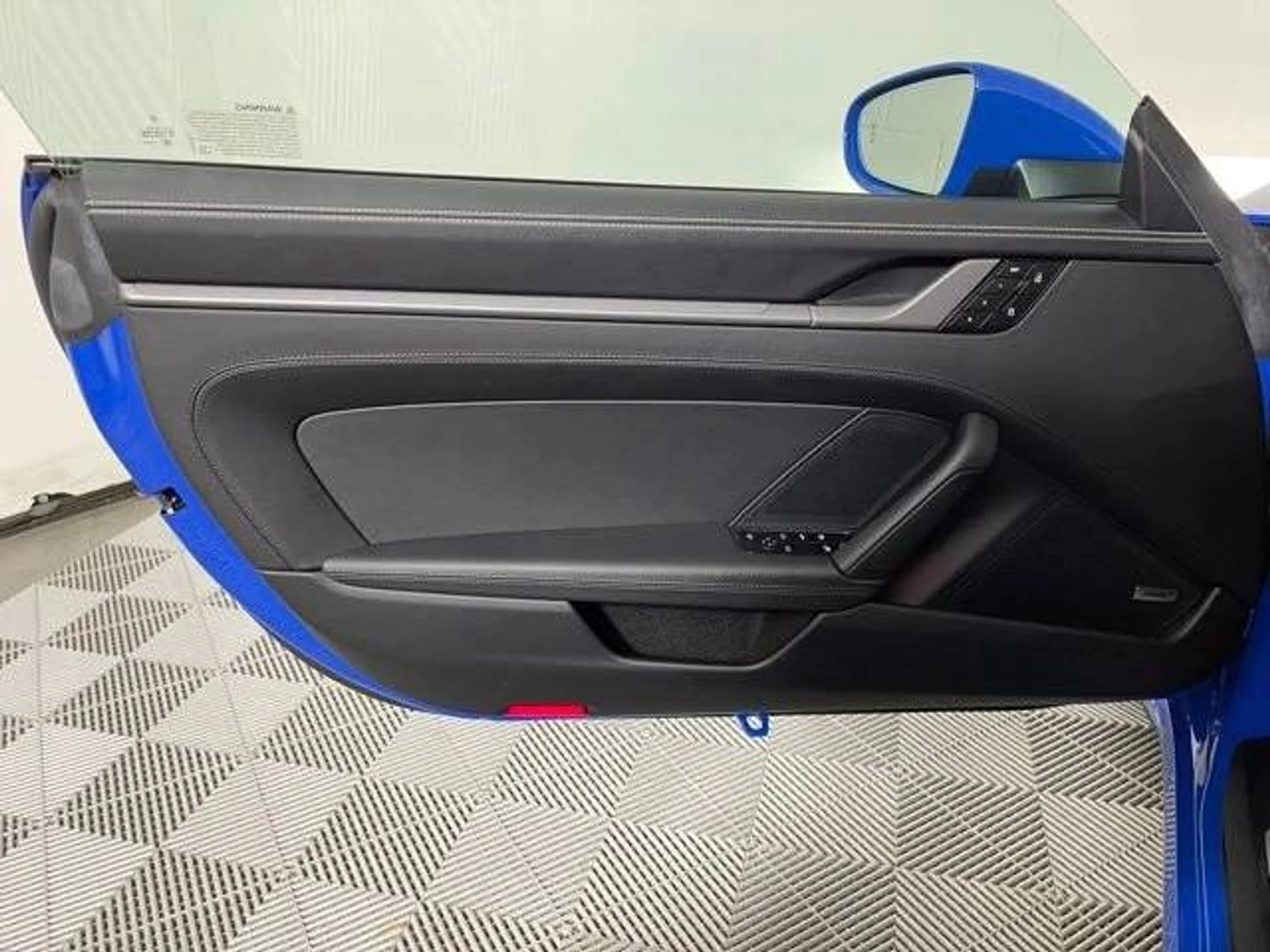 mph029_2337824259_d21e4948be8d87fa23b72381a890cb33x_4ce25e2654