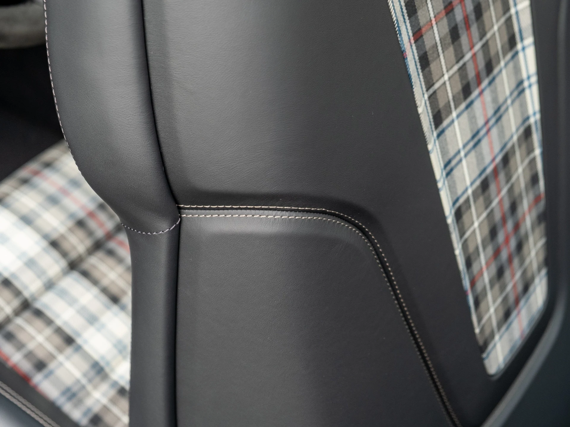 mph029_2352917225_30_7f6d6e9059