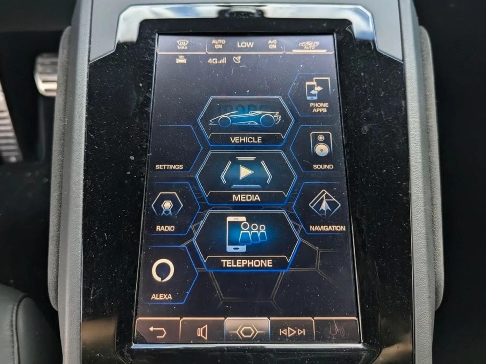 mph029_2359802342_01a1a5cf338857308bfdde6cab2eba08x_e7e3167108