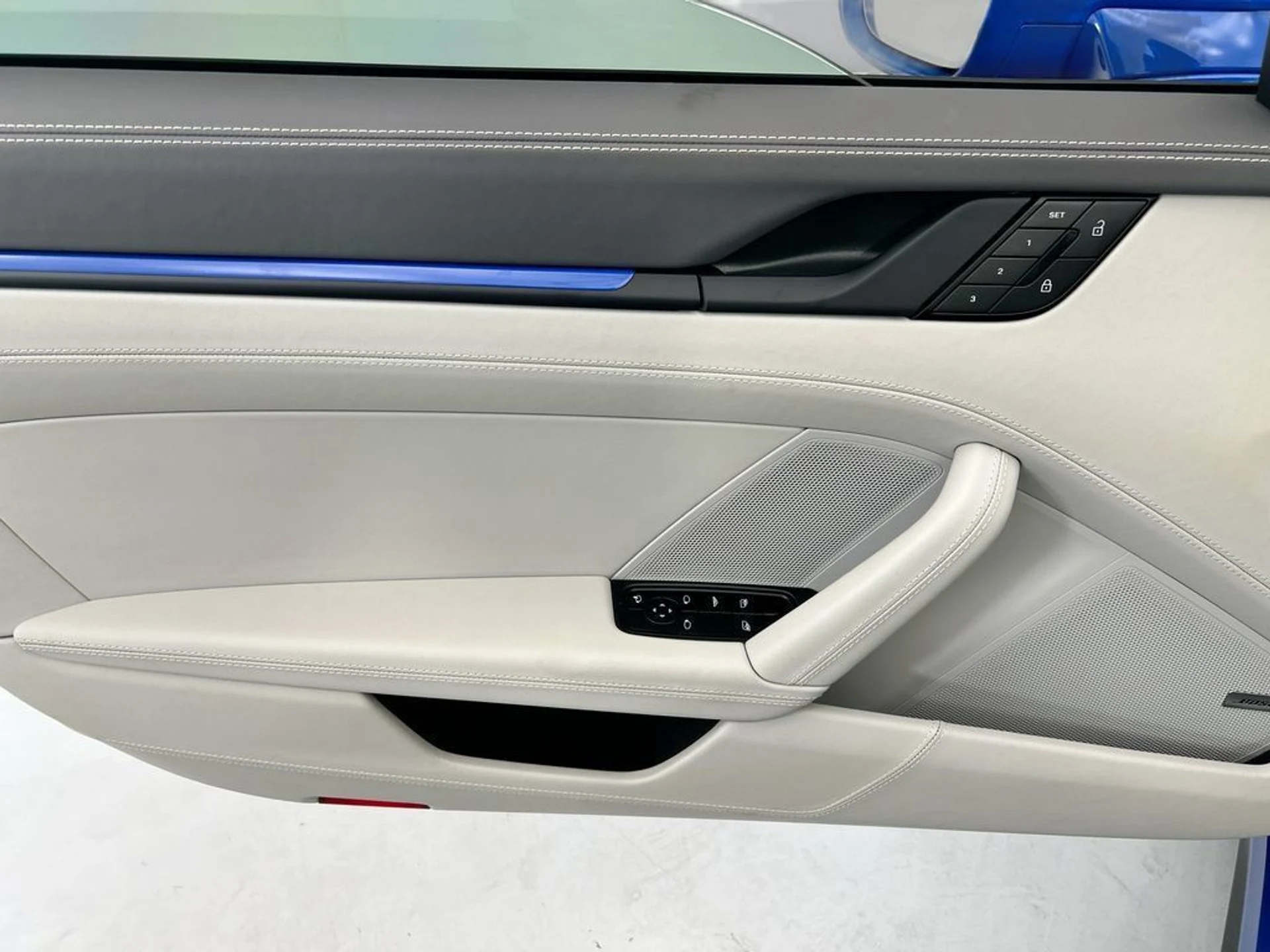 mph029_2364481403_used_2026_porsche_911_spirit70cabriolet_8119_23018992_30_1024_e7b1807c64