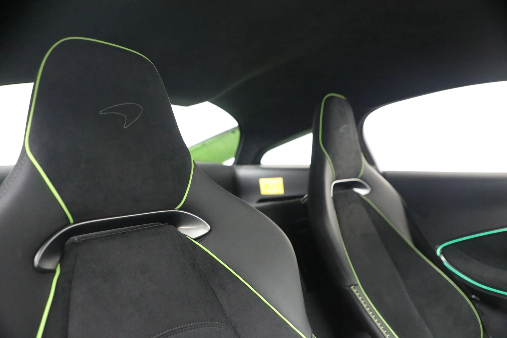 mph029_2371399227_Used_2023_Mc_Laren_Artura_Performance_0fd1213022