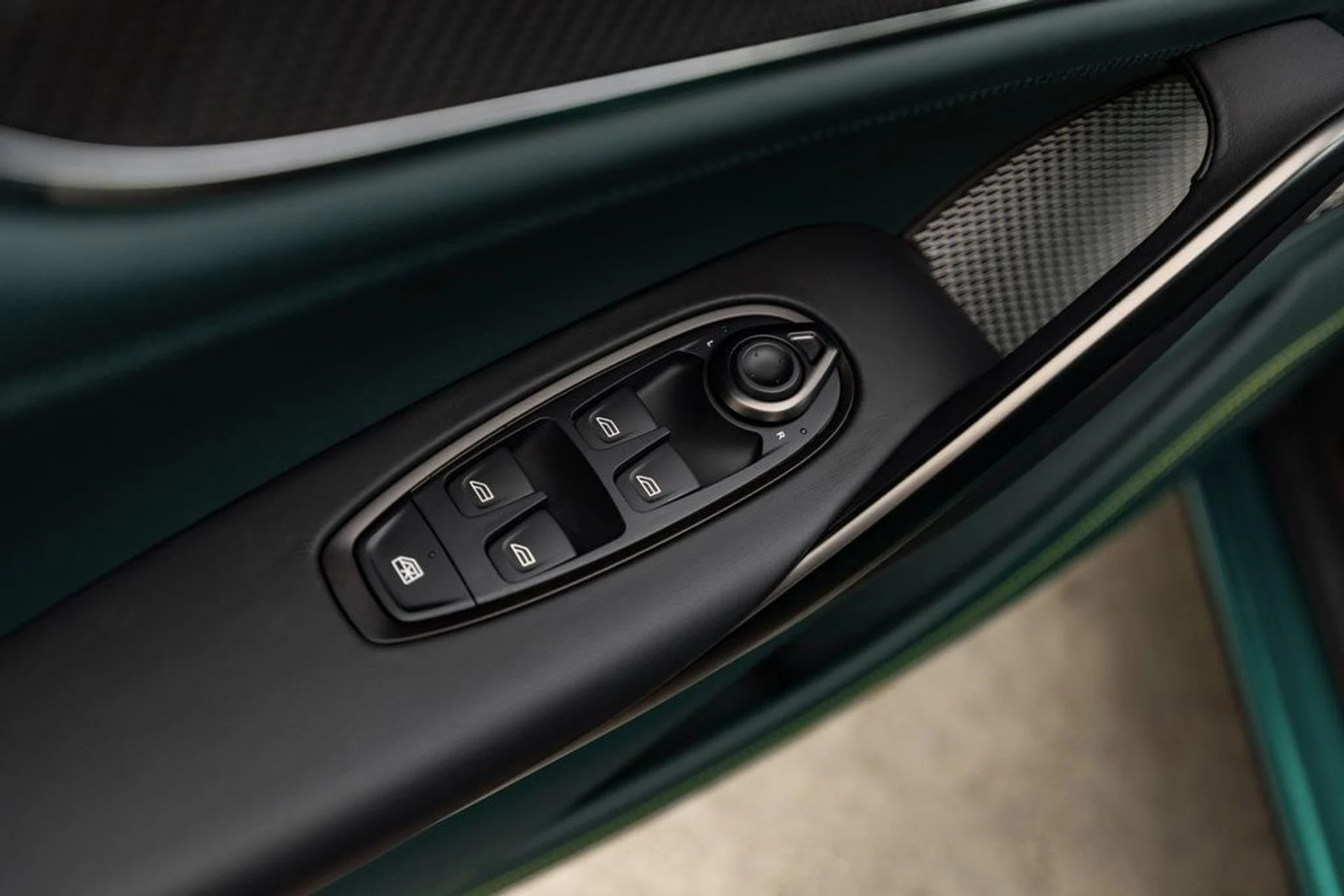 mph029_2378544866_c94e381ebac8df27769c7d0e75edcbddx_2fe71ca6eb