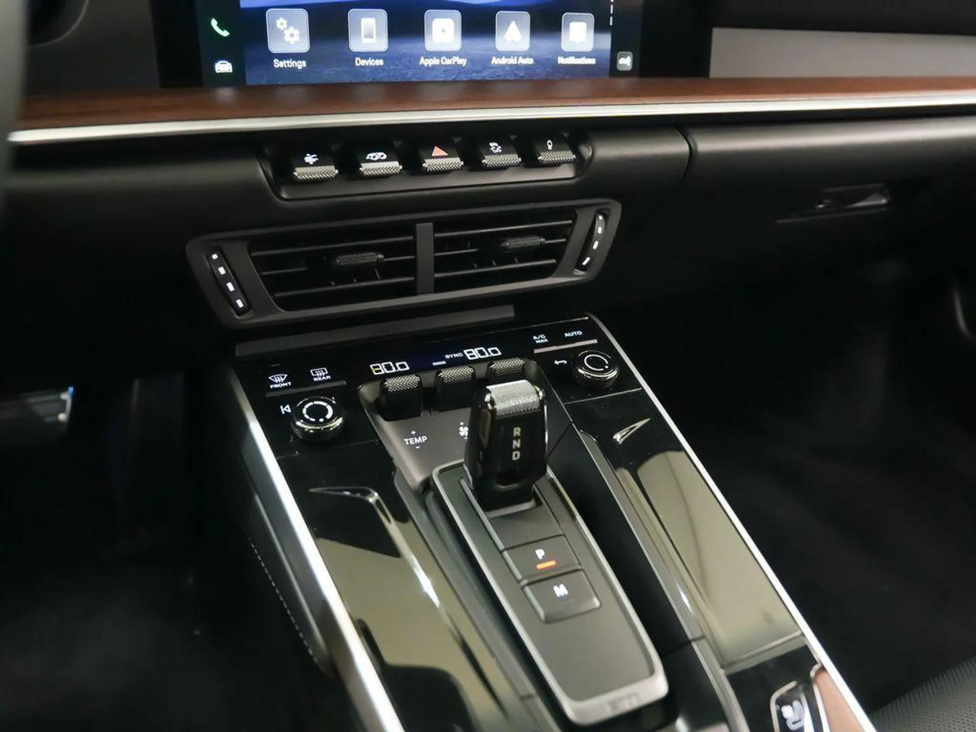 mph029_2392506723_I6y331_RUAT_Tm_TVW_o0_V_Fg_Bun_S0_0f6df71fde