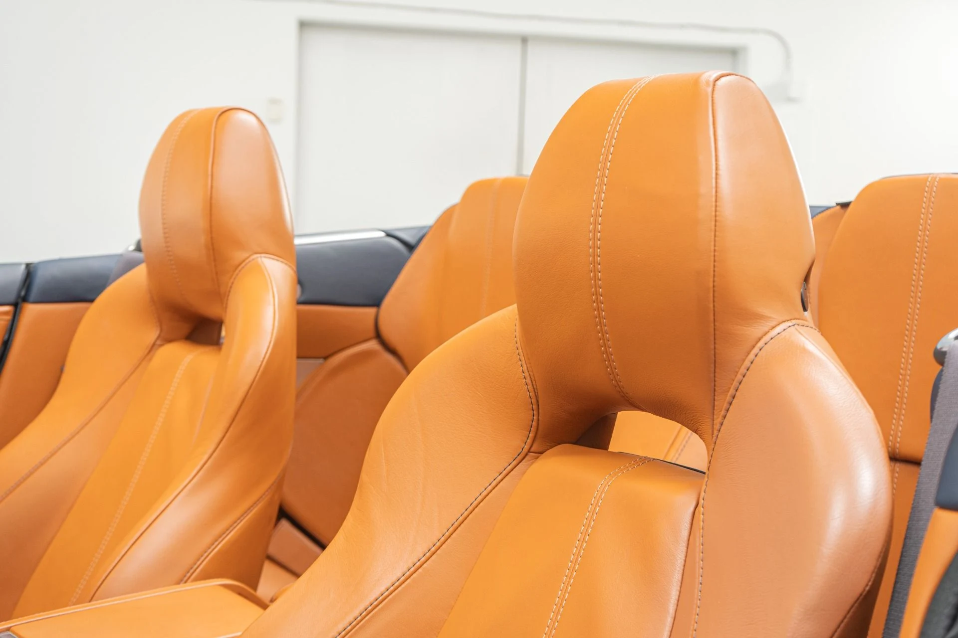 mph029_2400722813_Used_2011_Aston_Martin_DB_9_Volante_Two_Tone_Interior_V12_Power_1780003094_c5b313dd3d