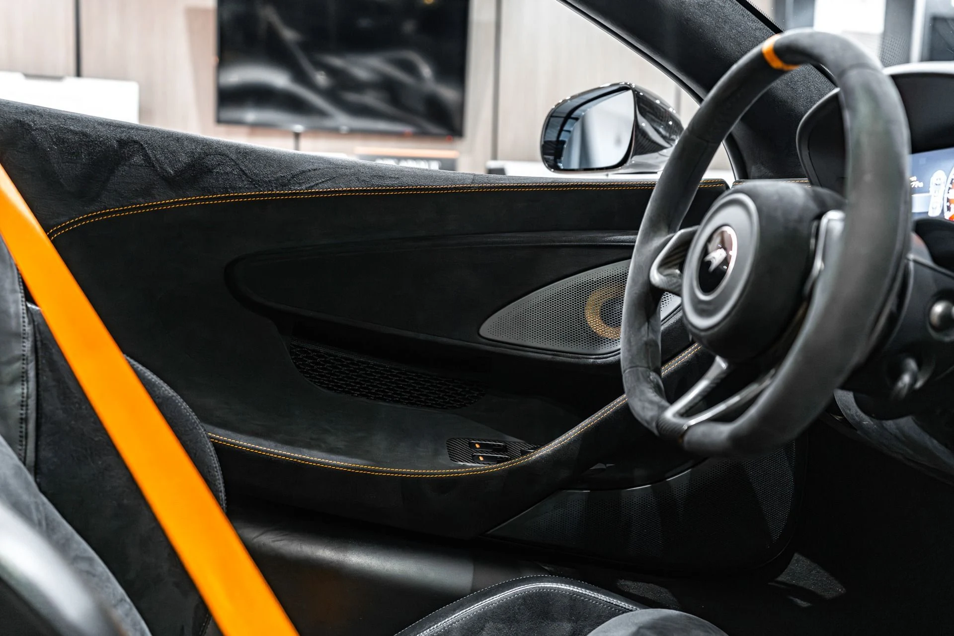 mph029_2403477638_13105_p30_l_bbbdc60874