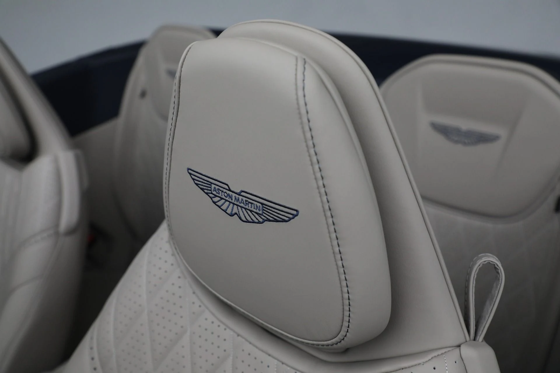 mph029_2404878471_New_2025_Aston_Martin_DB_12_Volante_542bb83962