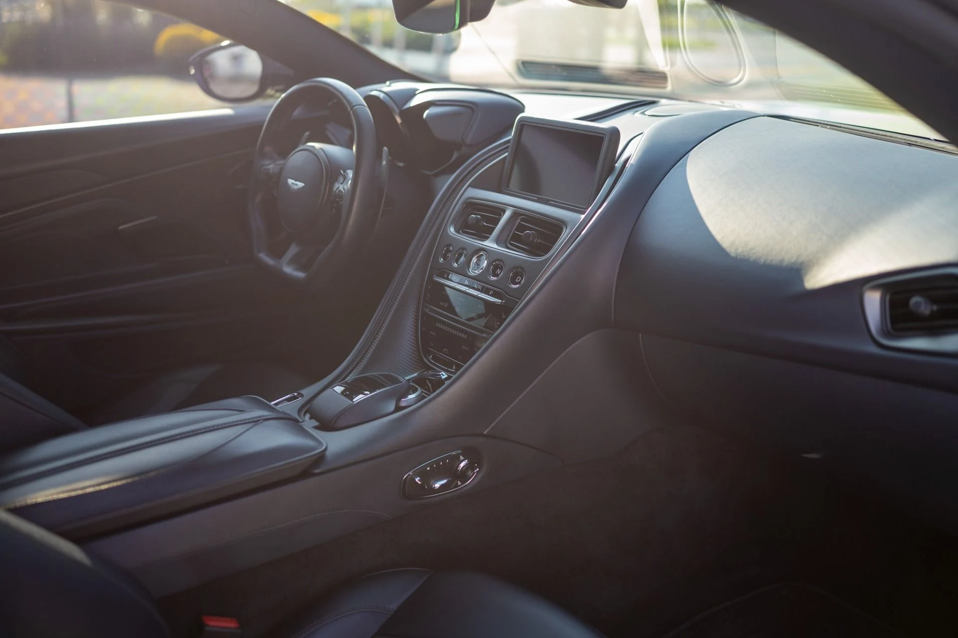 mph029_2405214390_Used_2020_Aston_Martin_DBS_Superleggera_1782927184_11b9951307