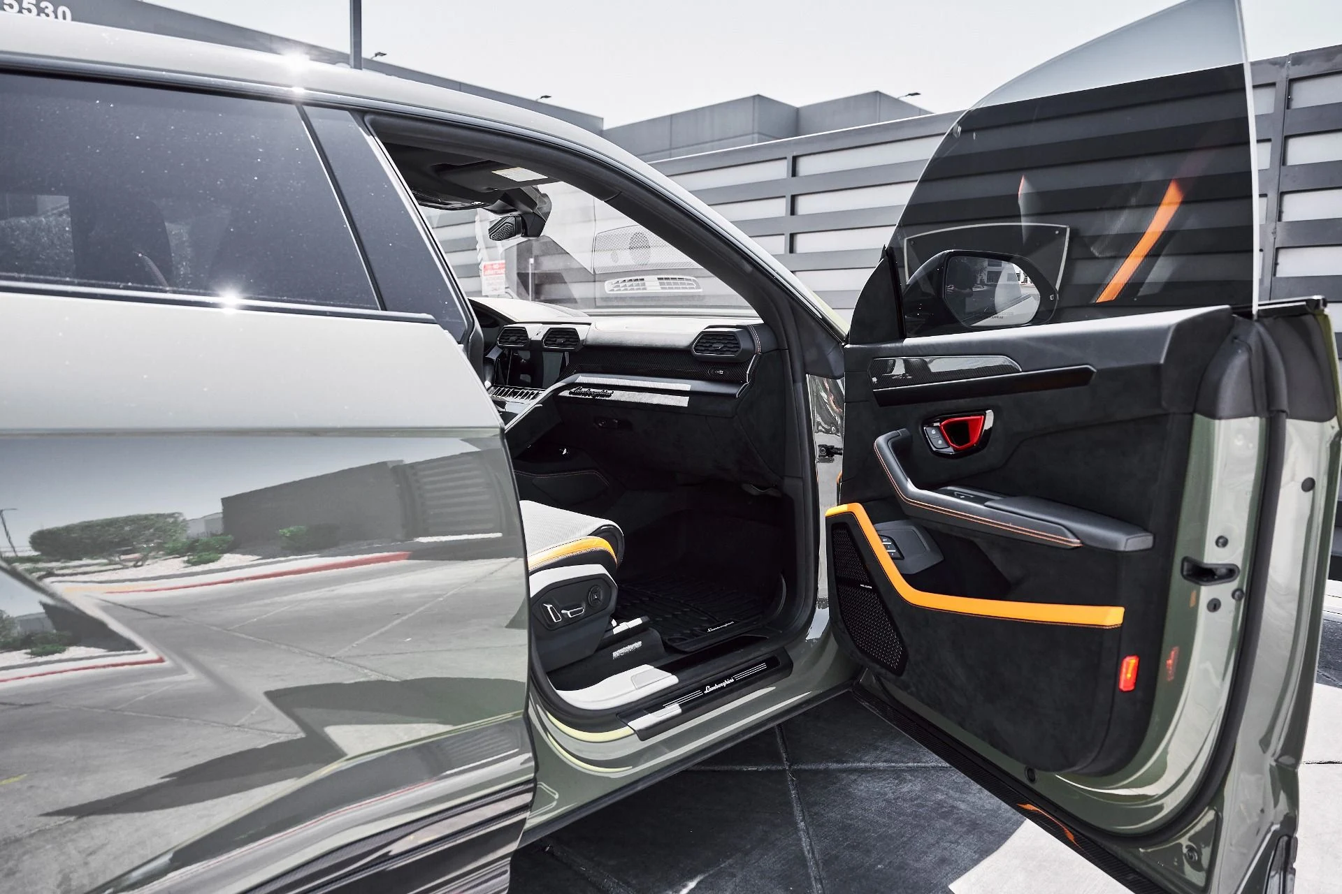 mph029_2408544055_Used_2023_Lamborghini_Urus_Performante_1778288909_11168011cb