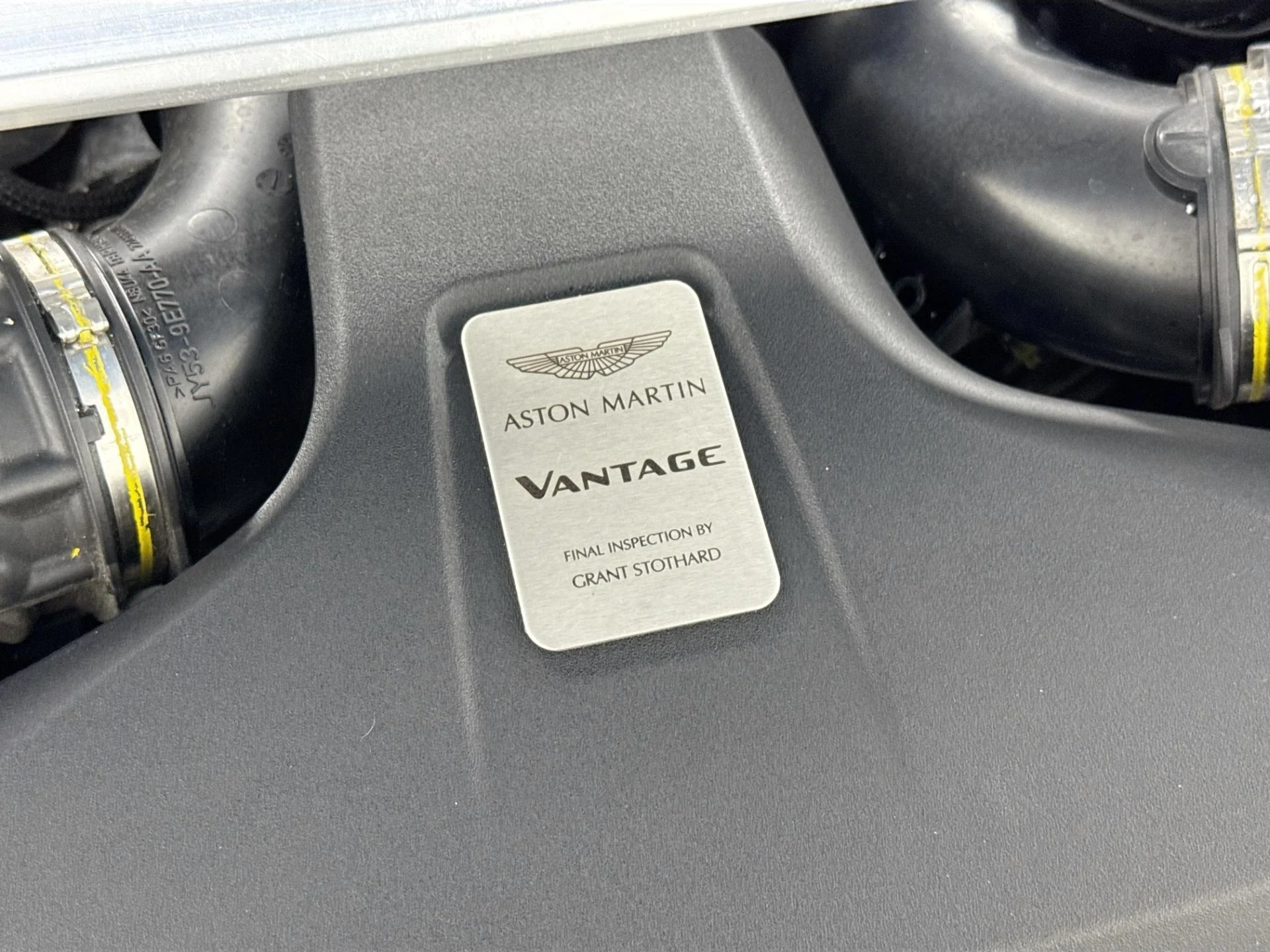 mph029_2411099365_Used_2019_Aston_Martin_Vantage_1784071677_ec6df8e538