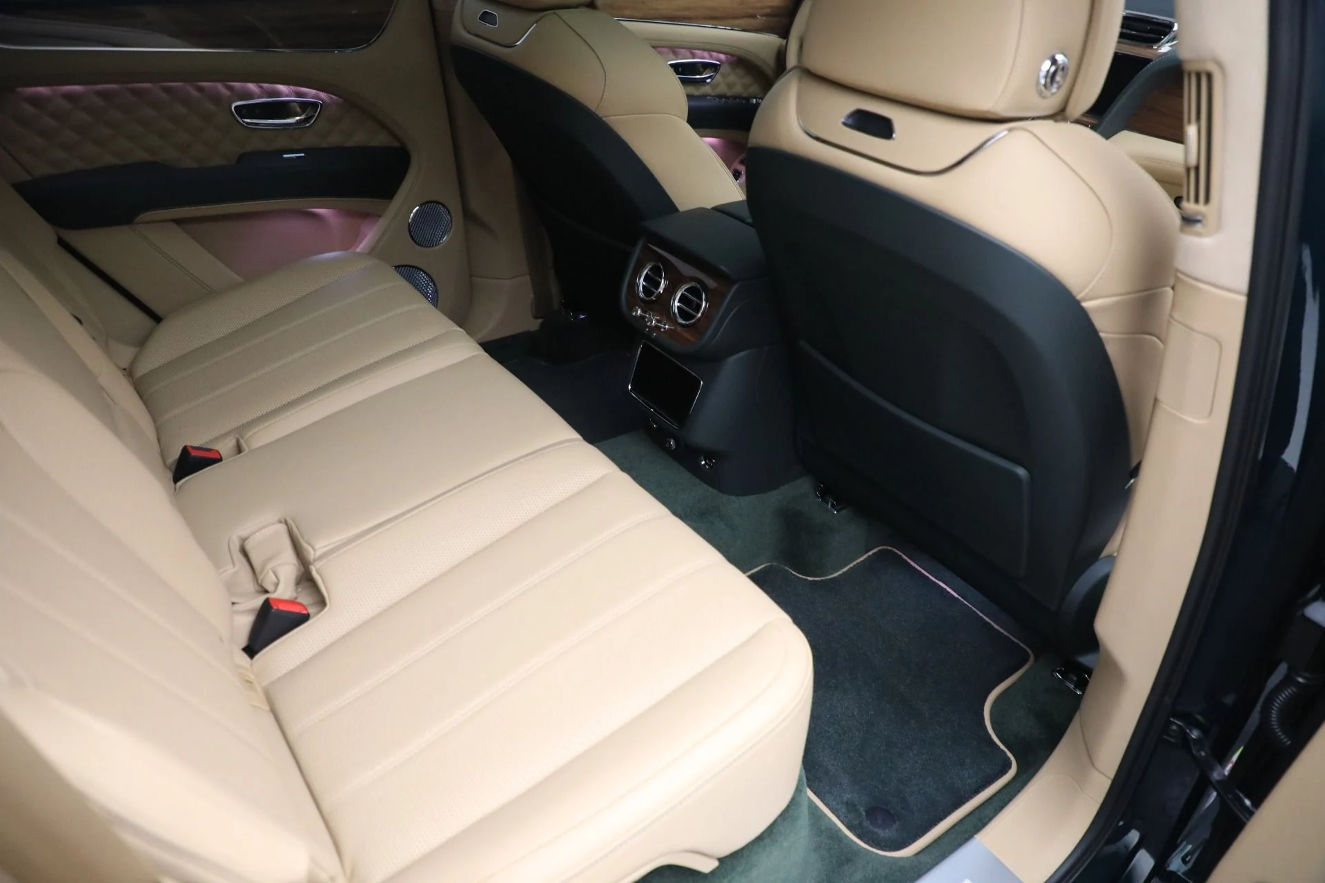 mph029_2416005779_Used_2023_Bentley_Bentayga_Azure_Hybrid_93f7d482b9