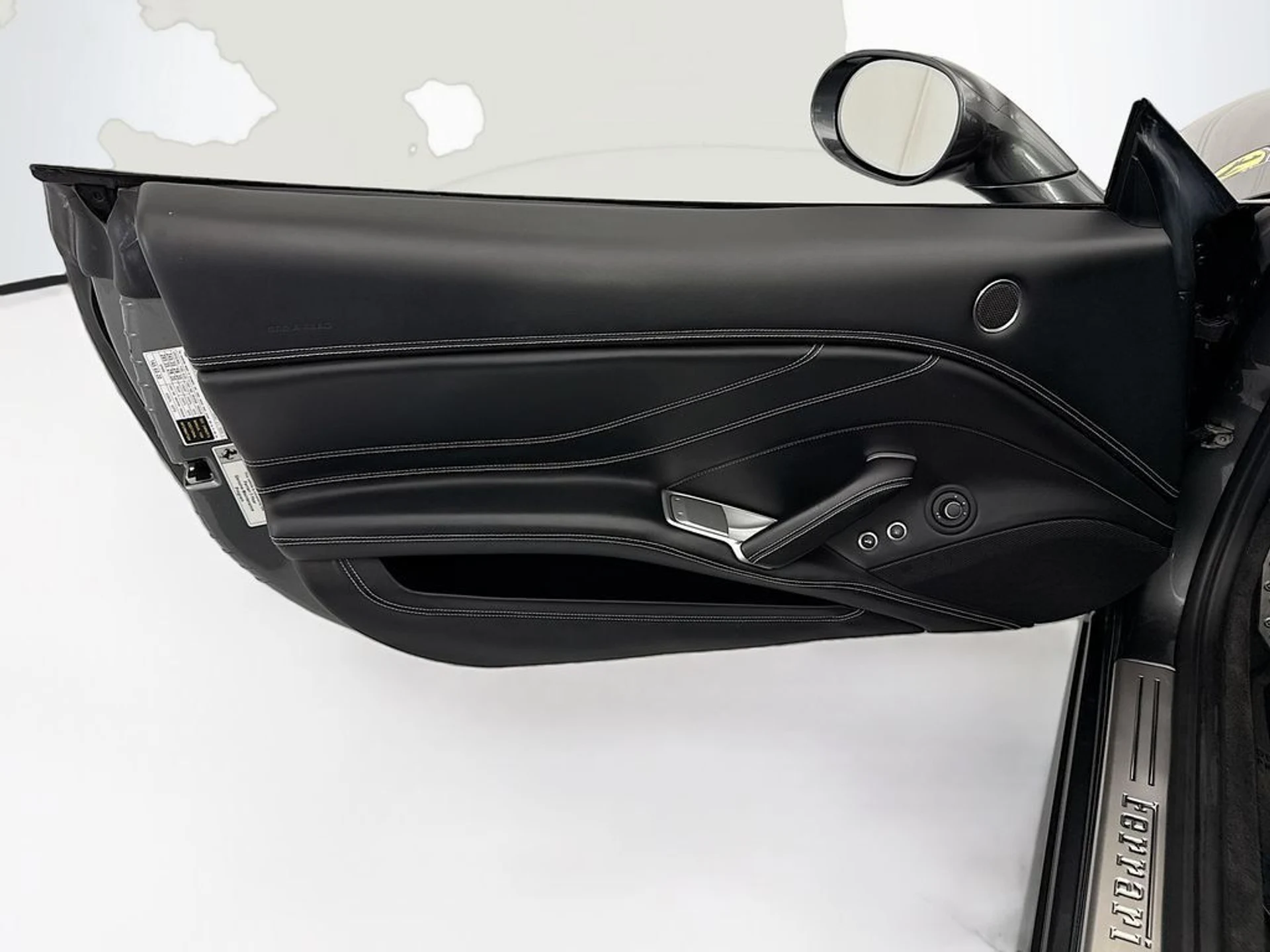 mph029_2419318709_used_2015_ferrari_california_t2drconvertible_8119_23024699_30_1024_3a331f68e2