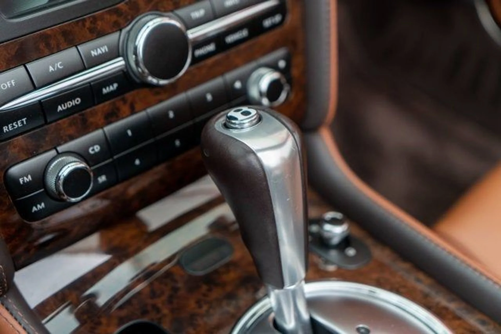 mph029_2420592283_30_4ccb577d2a