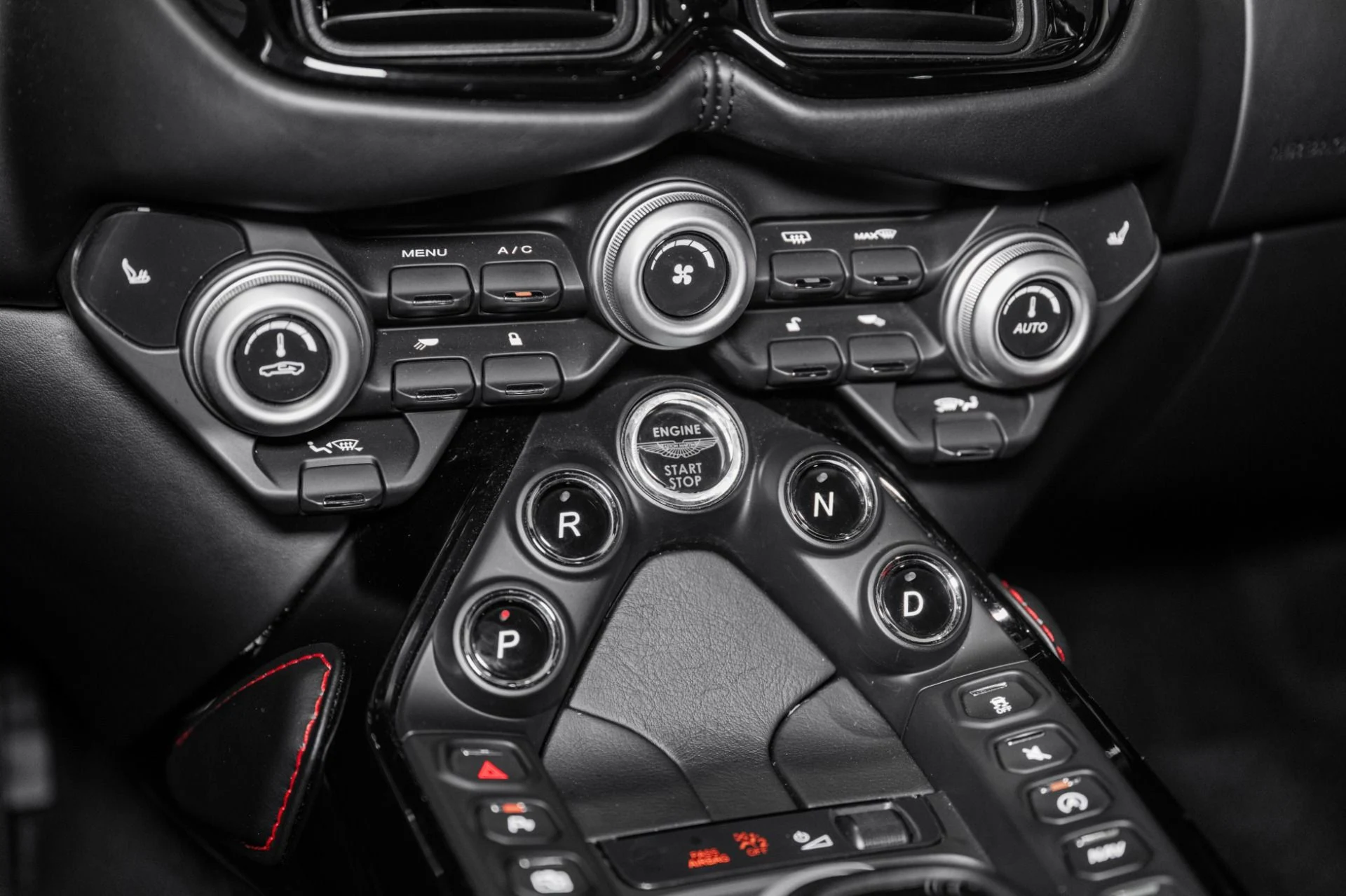 mph029_2422433163_Used_2019_Aston_Martin_Vantage_1779799907_87654dbc32