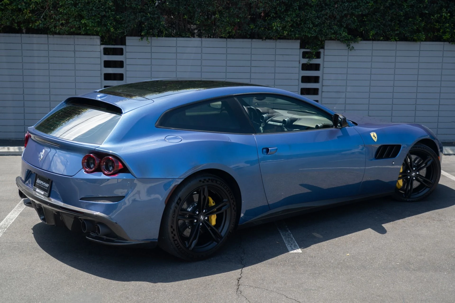 mph029_2426524466_Used_2017_Ferrari_GTC_4_Lusso_1755302053_23cf4e0903