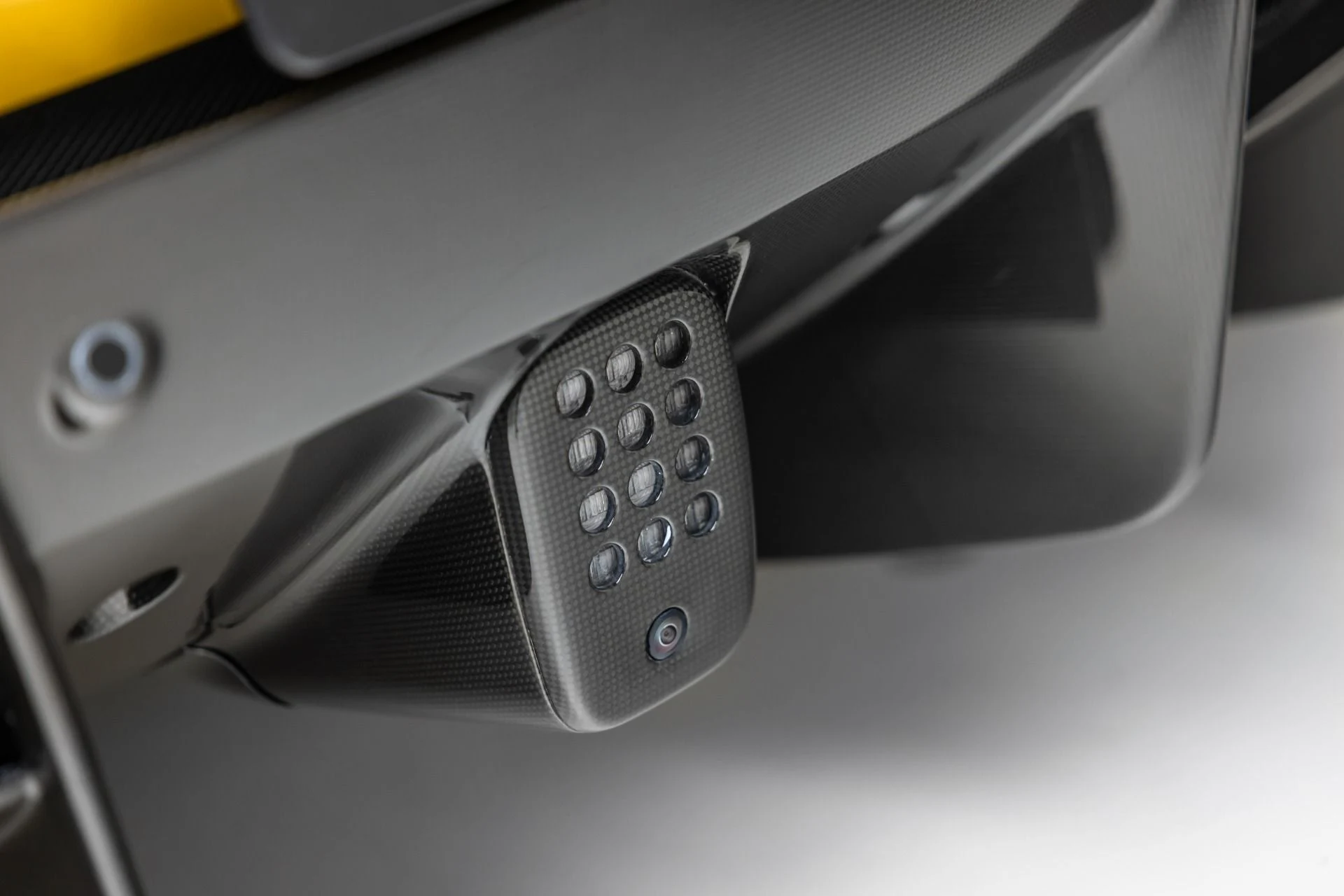 mph029_2430132665_13163_p30_l_6884aa5734