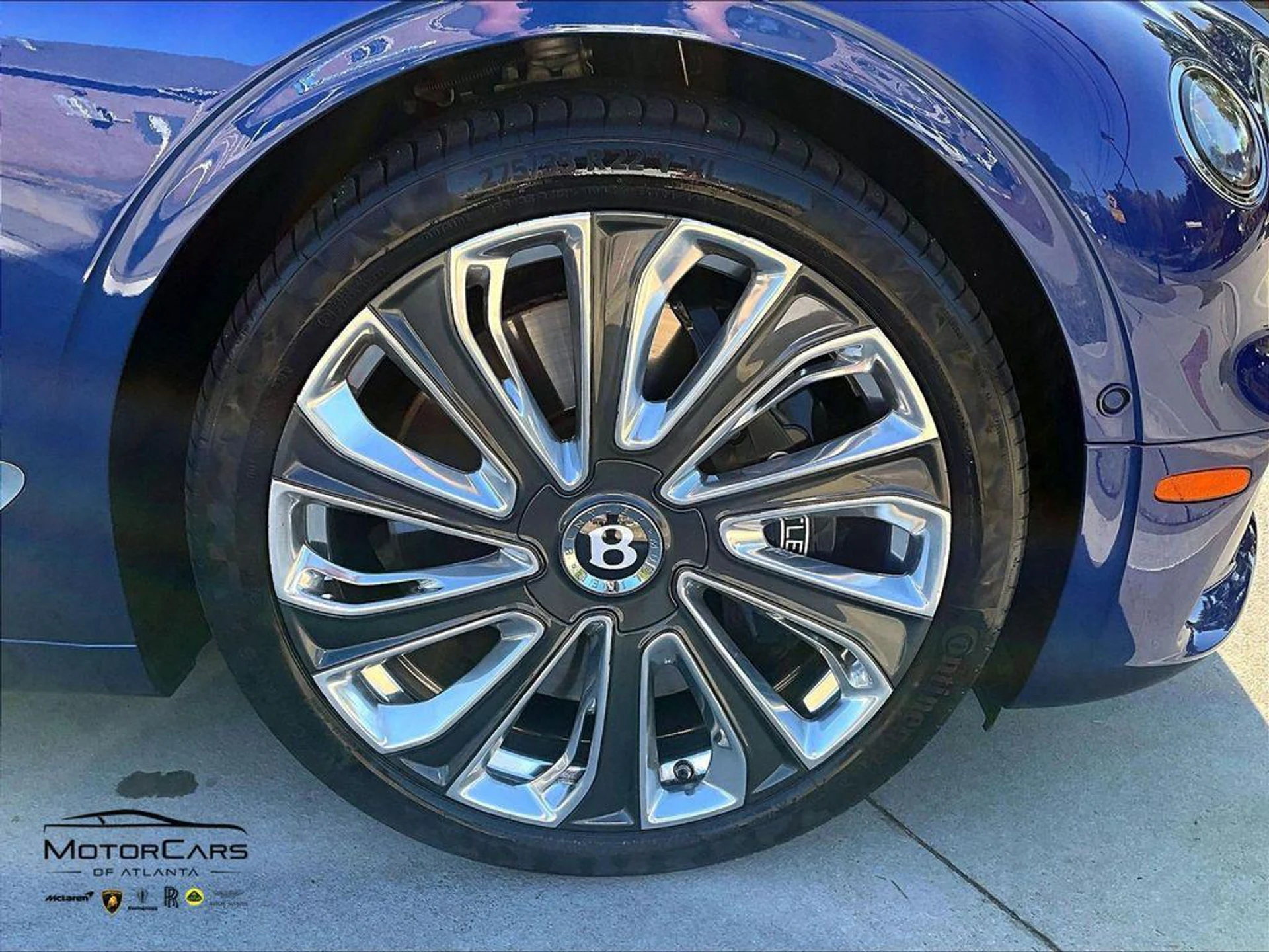 mph029_2436773306_2_E_Jwx_Yj_Di_Dj_BW_2q75c_U2_P59lro_db283feba2