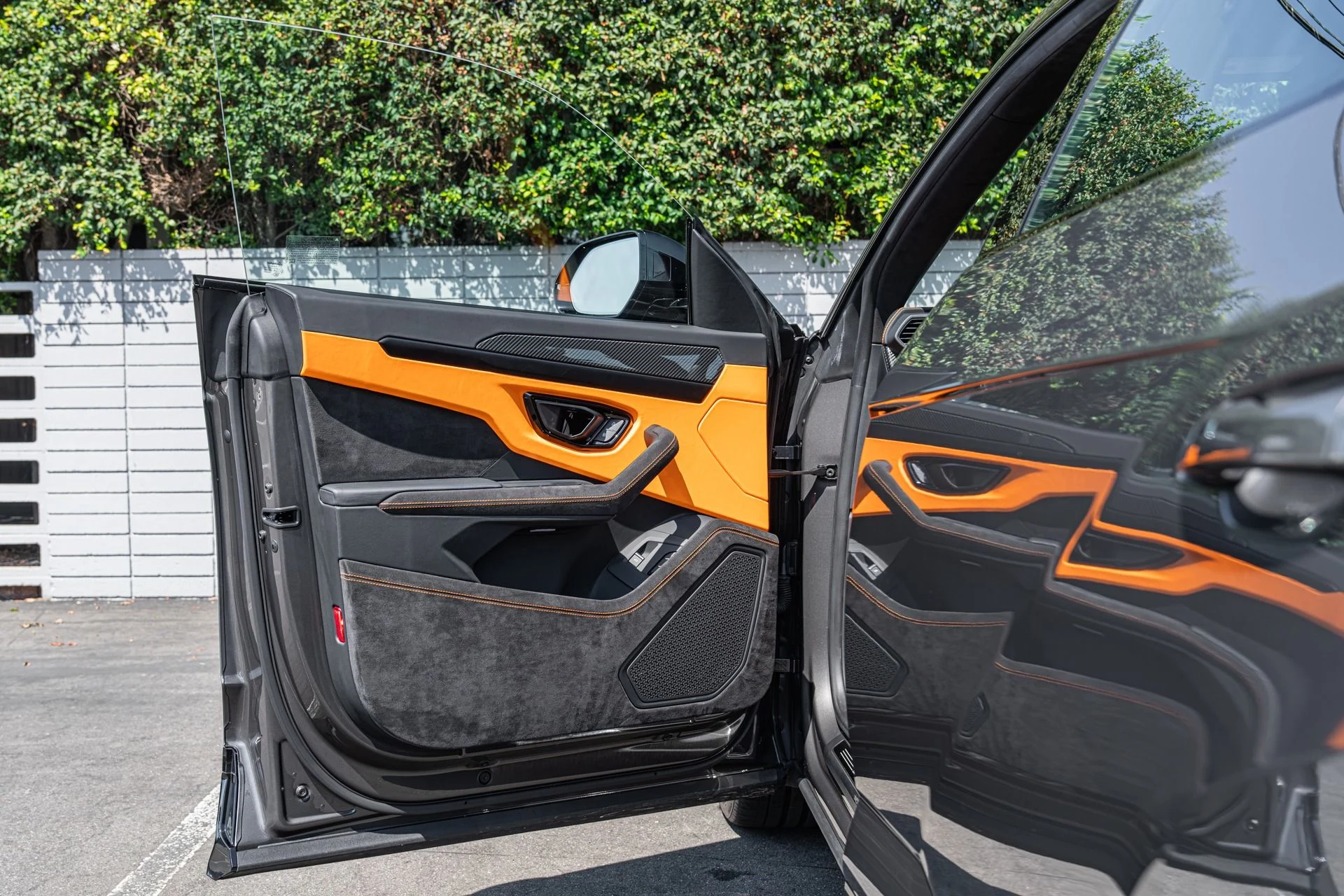 mph029_2442649982_Used_2024_Lamborghini_Urus_S_1755026184_011b58e485