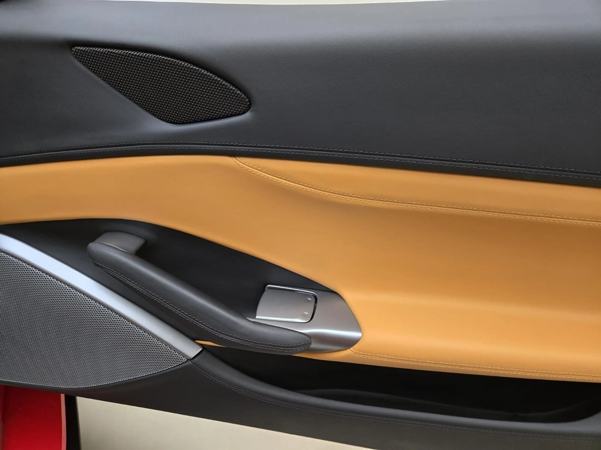 mph029_2445150347_Used_2019_Ferrari_Portofino_1753251681_3a90ed9ad2