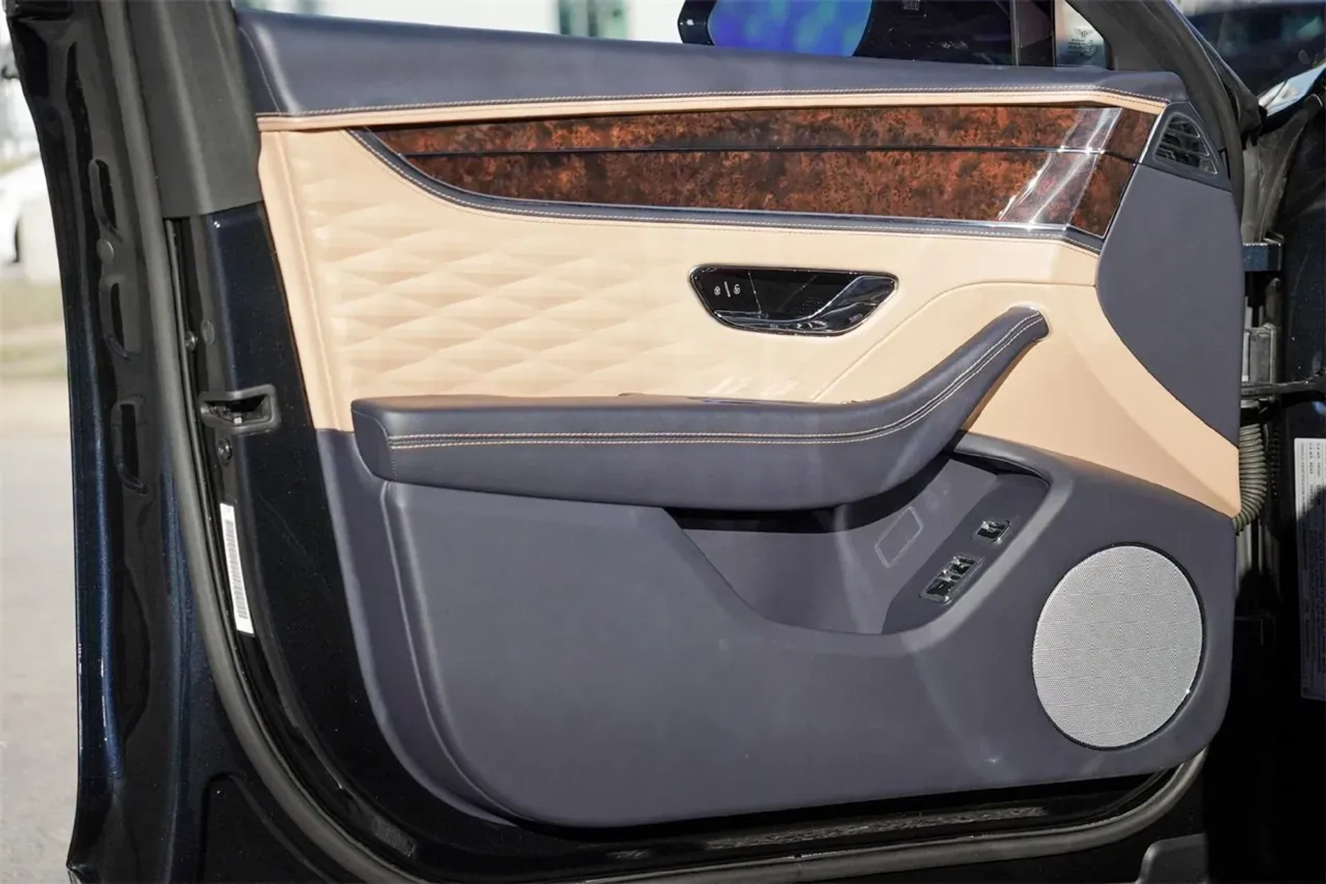 mph029_2446272207_7ea5bc6dd0dd4c5f8afef989828e78a9_b058f76d6a