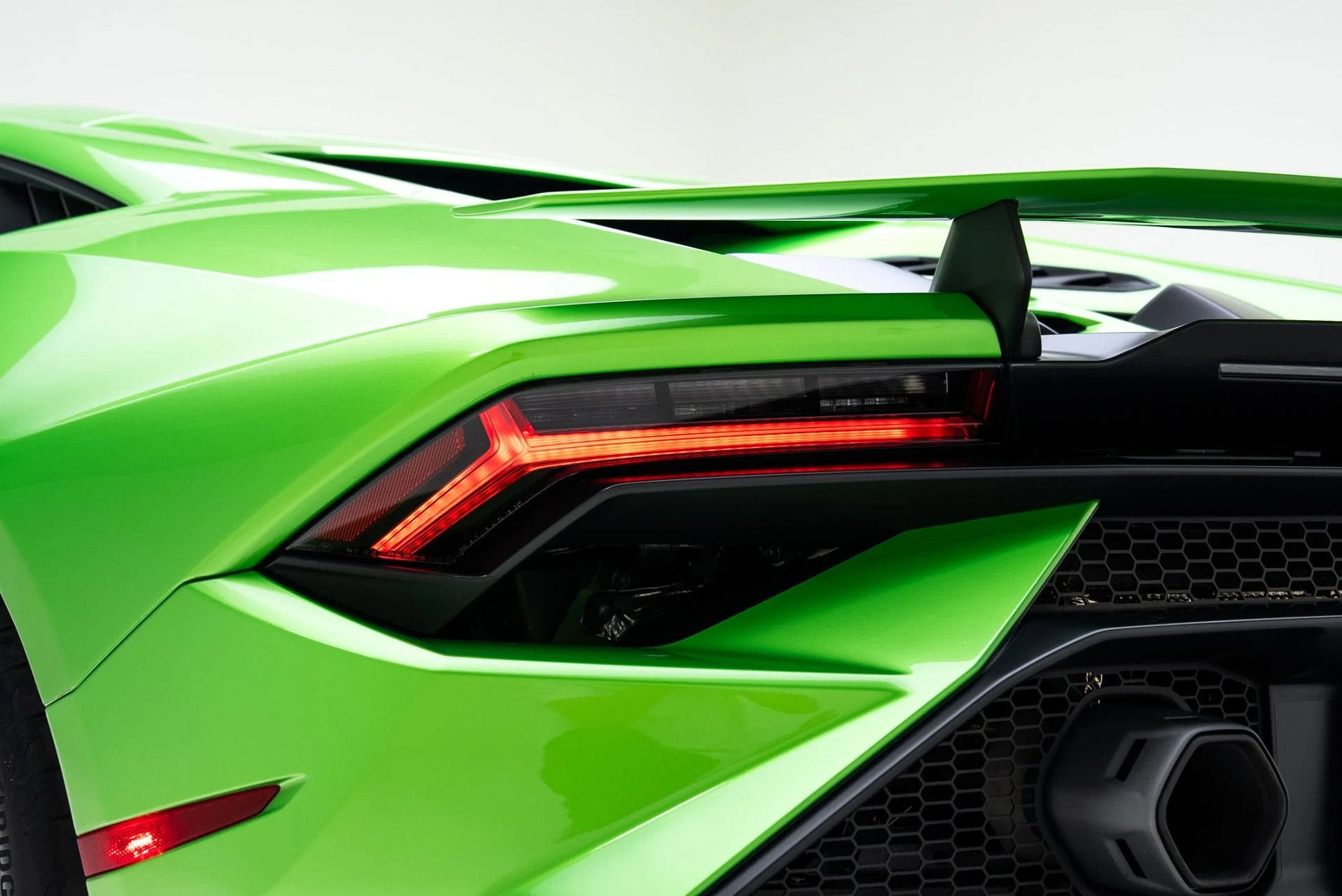 mph029_2449288334_Used_2023_Lamborghini_Huracan_Tecnica_1775770975_7ac1ba84a4