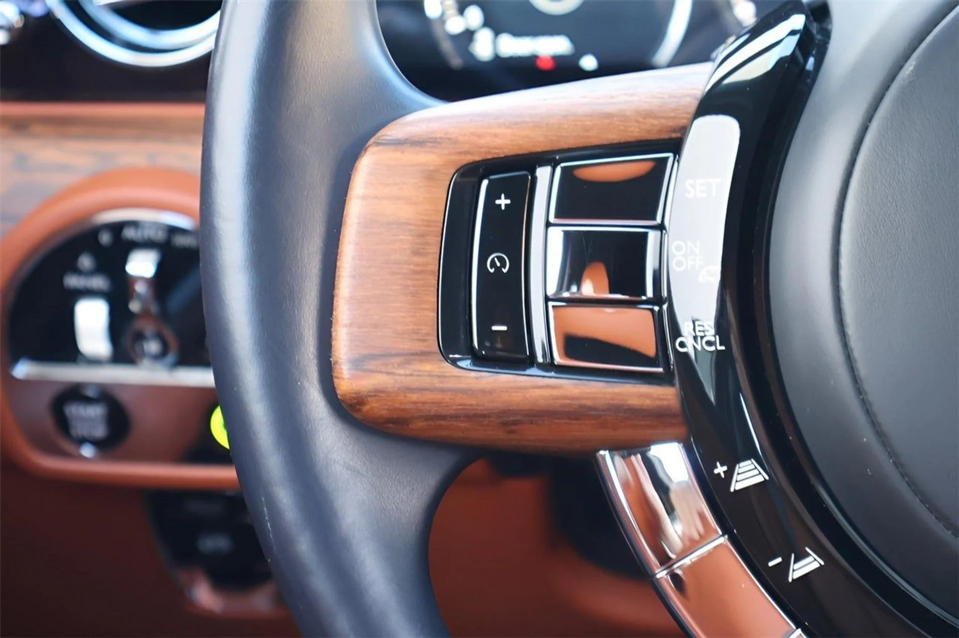 mph029_24534194_30_fca84b4b9d