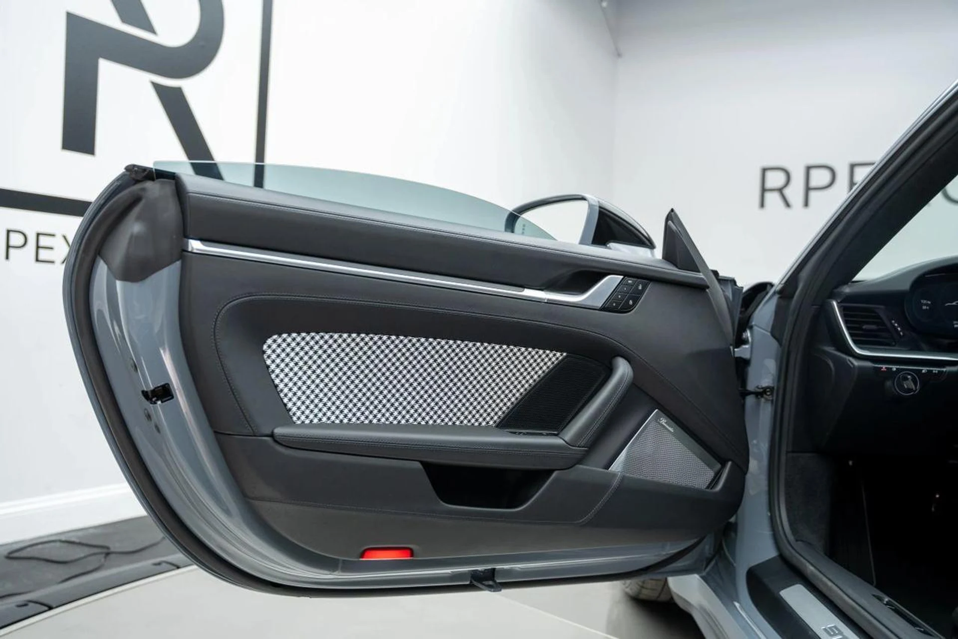 mph029_2457837358_89b15b4a5d03a63a74d8d3e319055f3d_f0495d6d1d