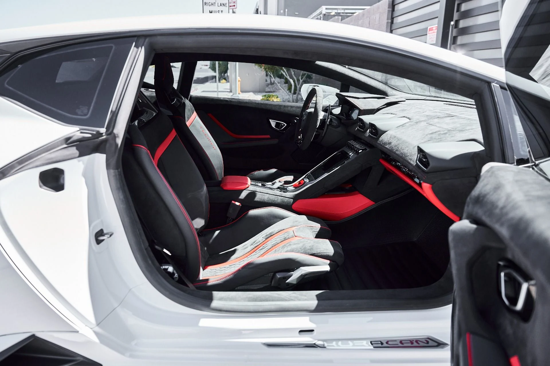 mph029_2464523435_Used_2023_Lamborghini_Huracan_1778117615_053729f6b6