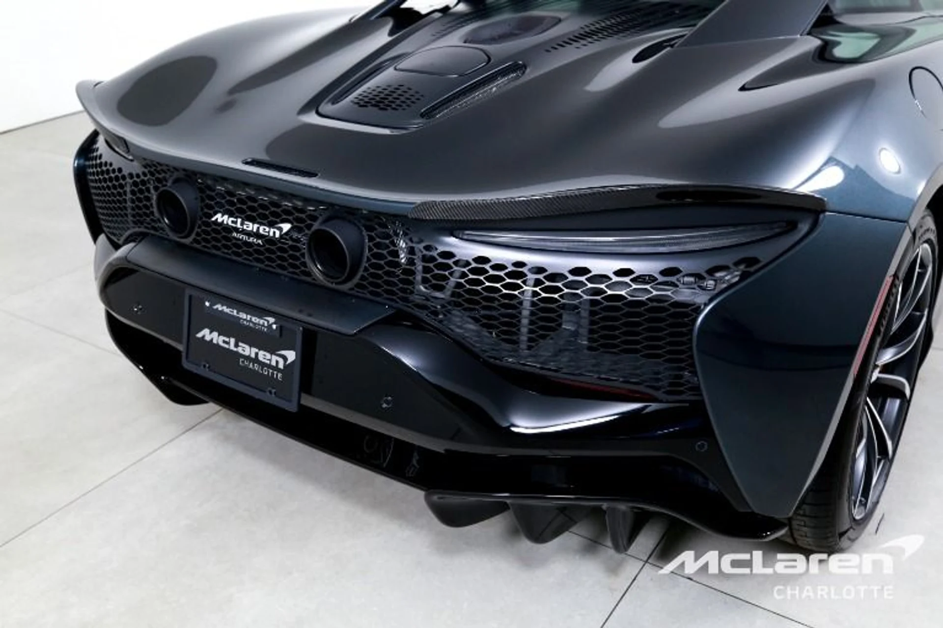 mph029_2469417697_Used_2023_Mc_Laren_Artura_0e02538e9b