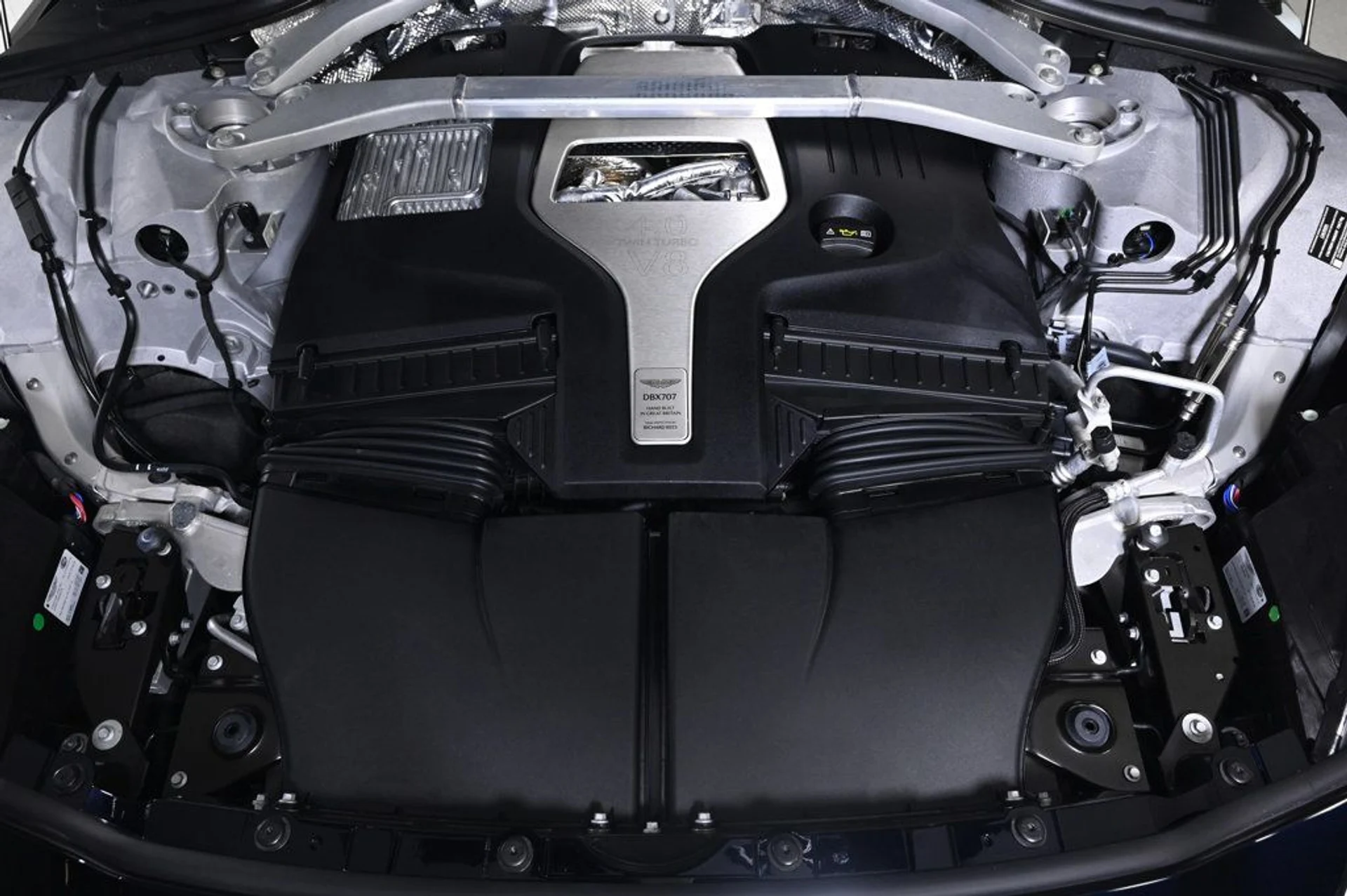 mph029_2478589834_new_2026_aston_martin_dbx_707awd_11350_22956758_29_1024_93e6b70e66