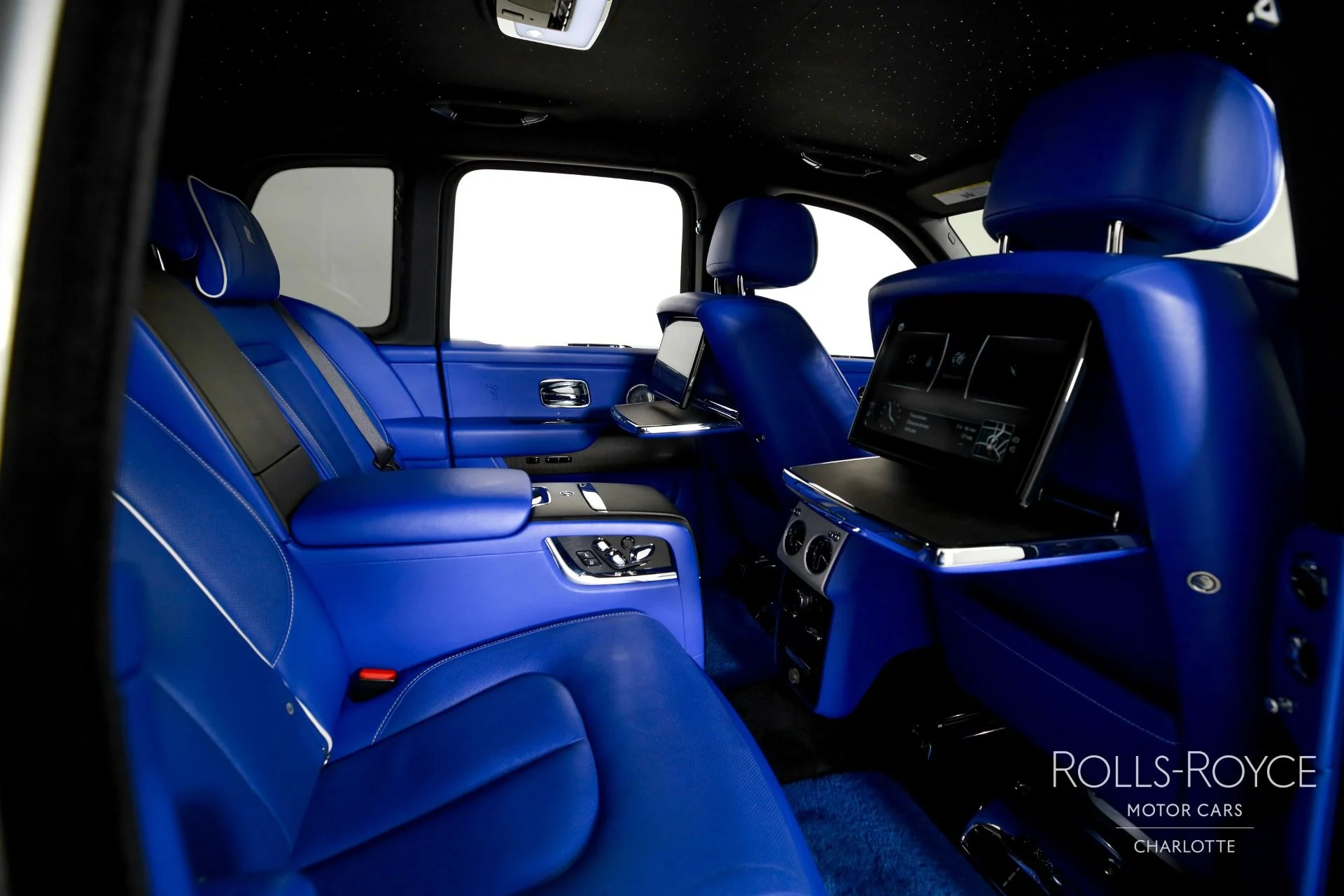 mph029_2496211323_Used_2021_Rolls_Royce_Cullinan_1771363967_da91633c95