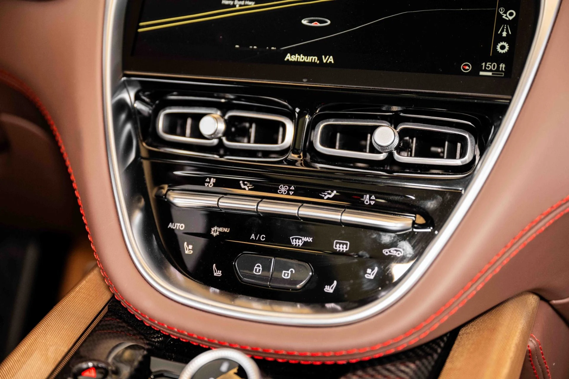mph029_2497281759_Used_2023_Aston_Martin_DBX_707_1697843884_827be80adf