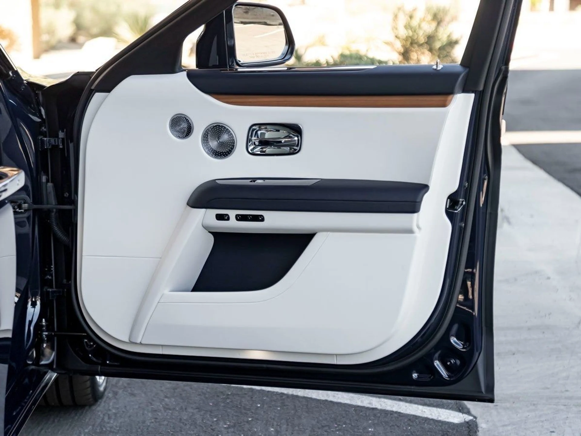 mph029_2499880745_30_59148e01e6