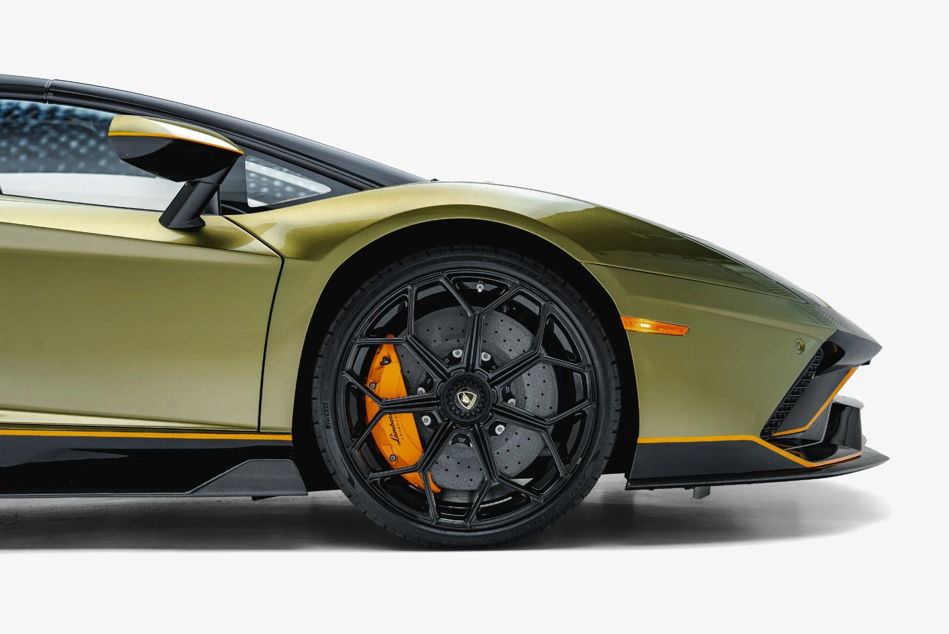 mph029_2518722217_Used_2022_Lamborghini_Aventador_LP_780_4_Ultimae_1792689387_8947af243f