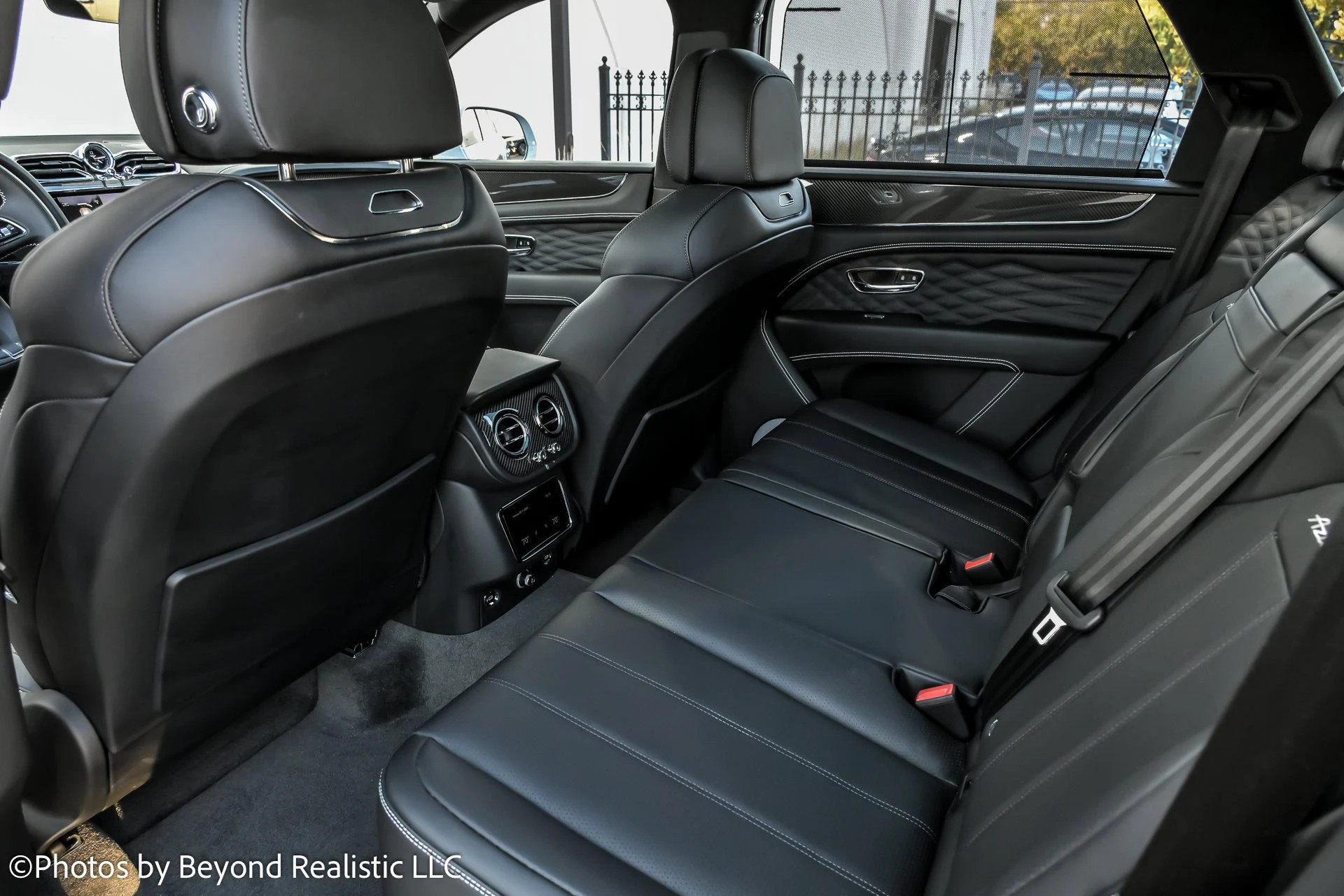 mph029_252583958_Used_2024_Bentley_Bentayga_V8_1764105179_103459ad94