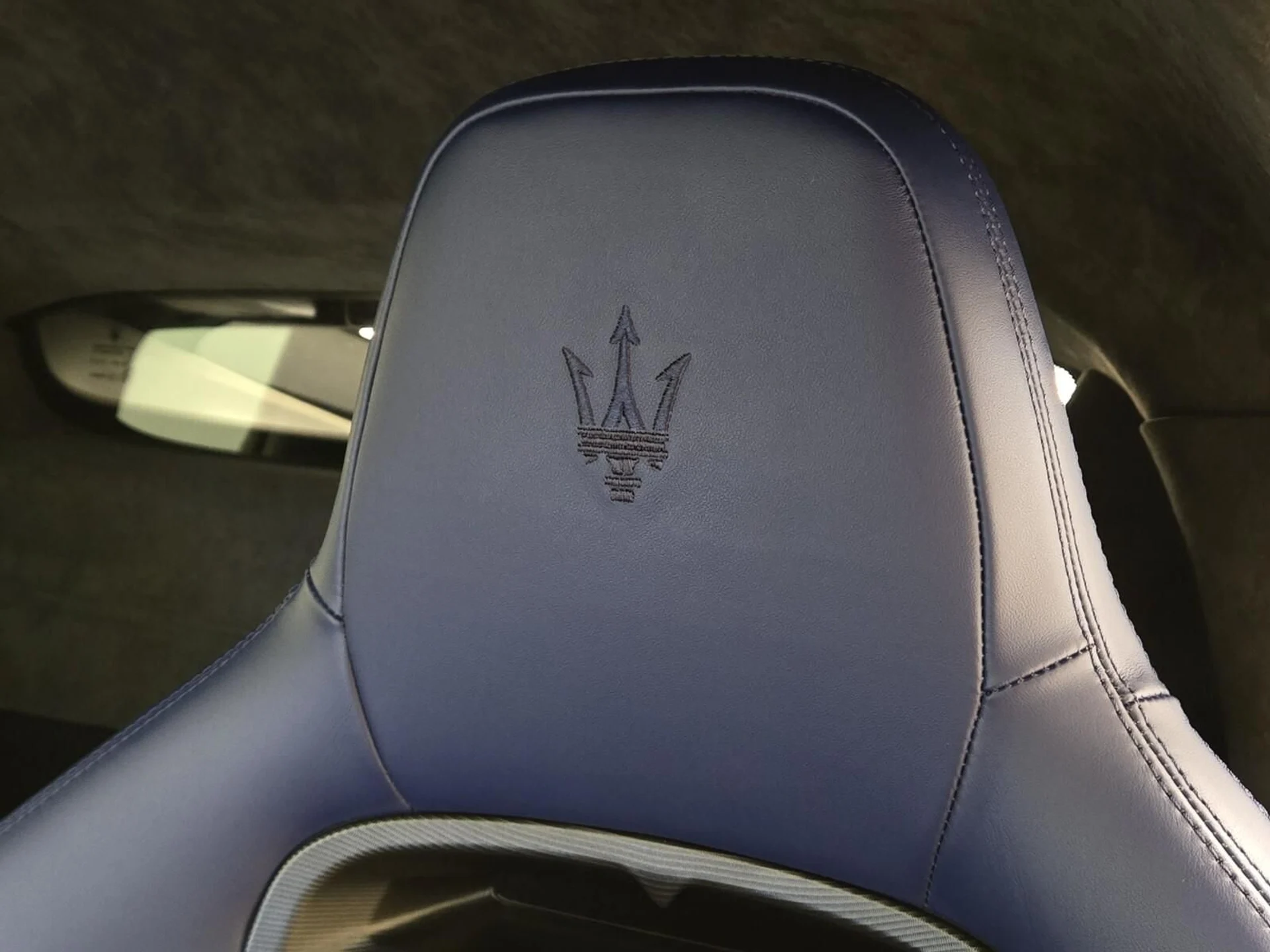 mph029_2530795524_Used_2022_Maserati_MC_20_1767077627_7d183e15fa