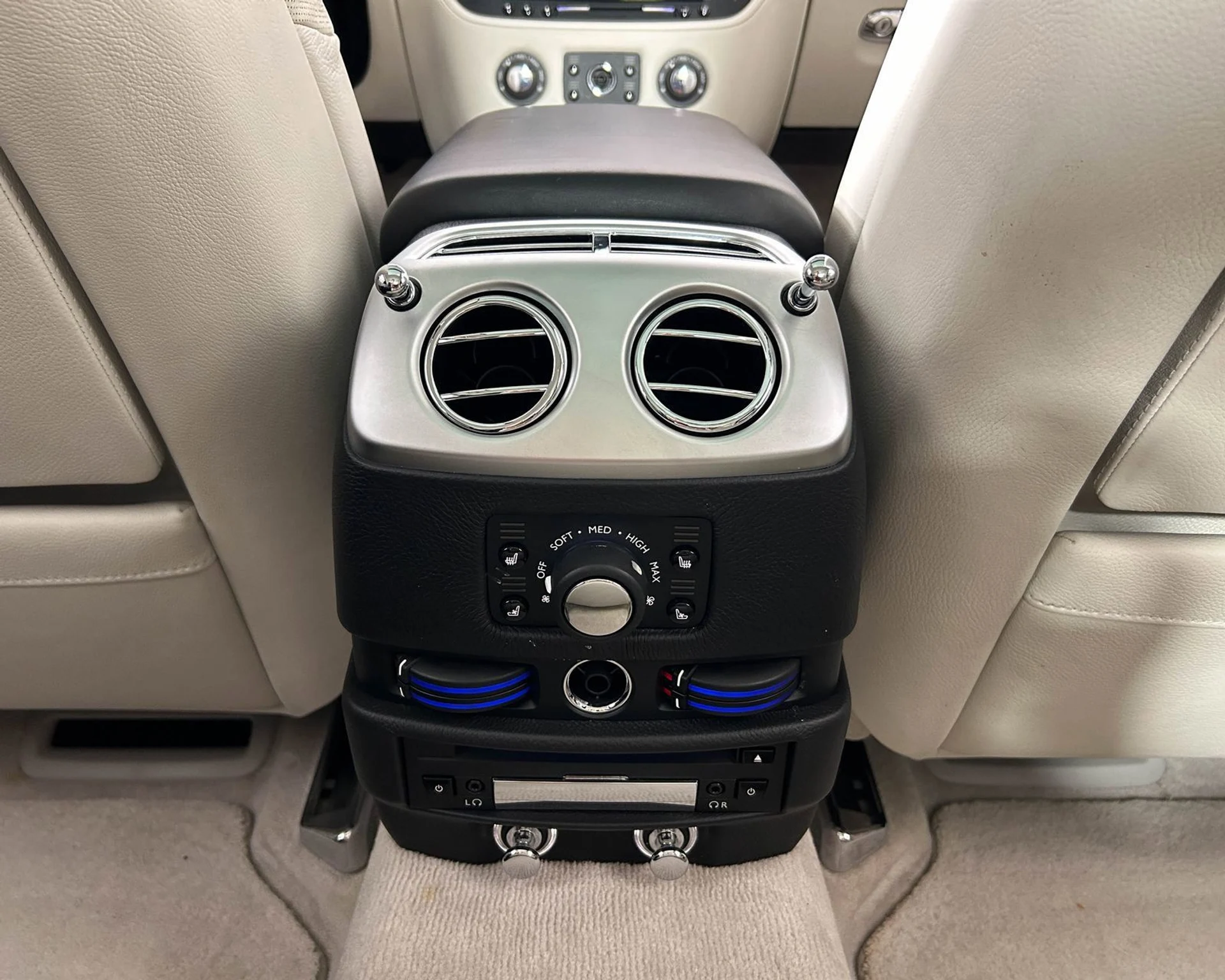 mph029_2540174183_e209fb2135e540568d735002c828e693_9f6fde63a0