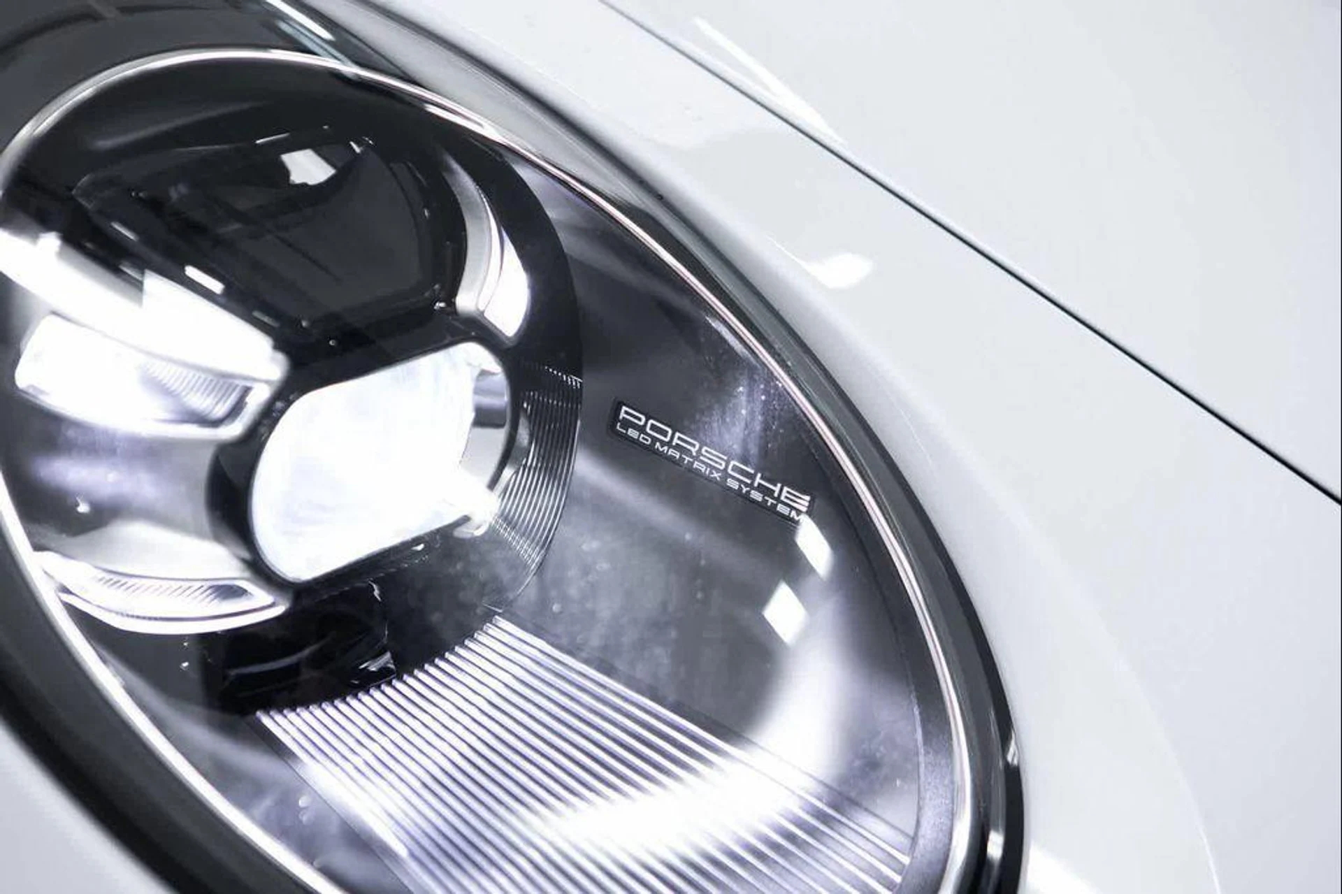 mph029_2549630545_k_Hj_Dn_Ir_Rvl_UWA_Yn_Yi_VC_4_C2h_D_0_Y_4eb723dcc4