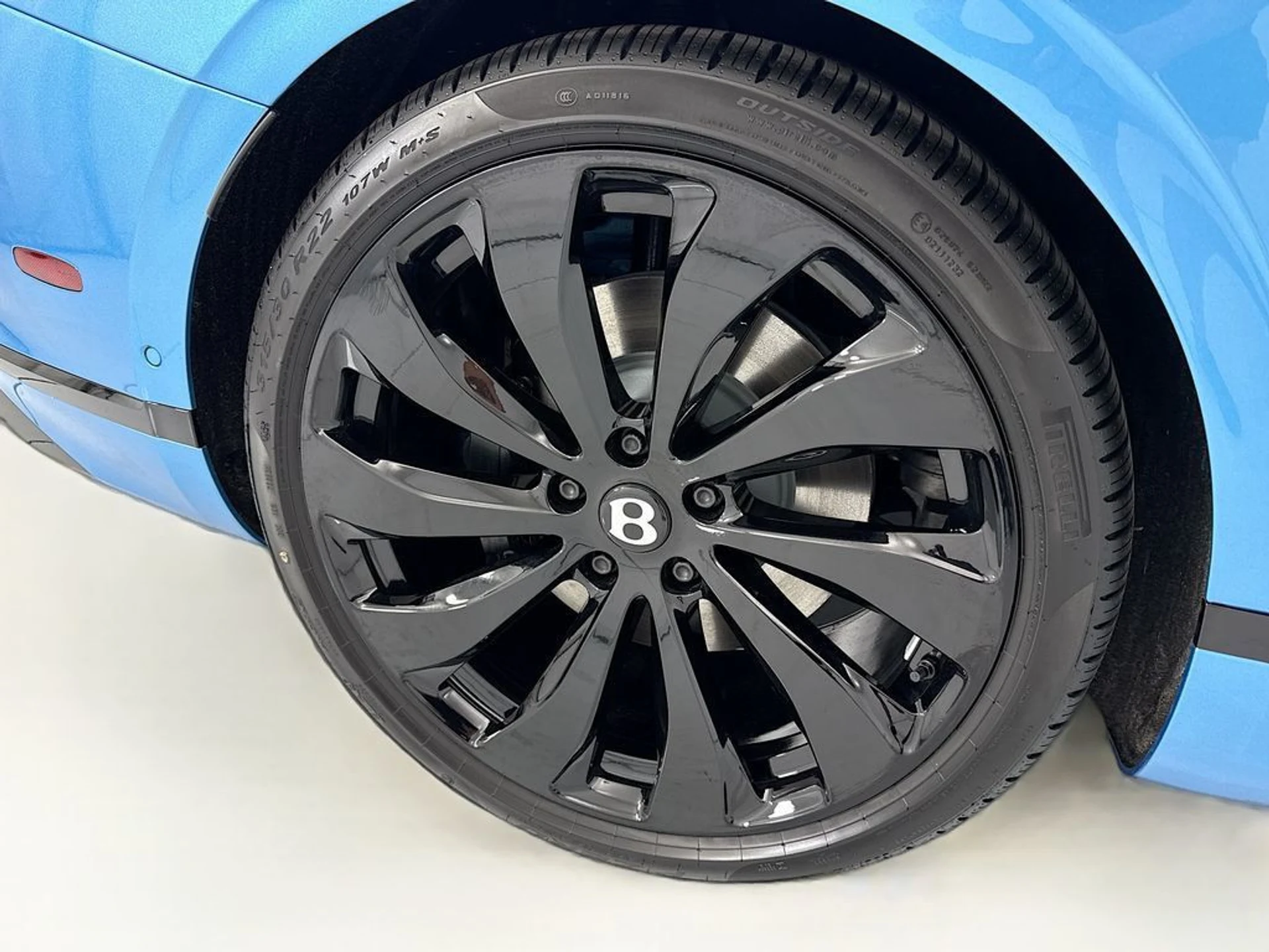 mph029_2551898548_new_2026_bentley_continental_gt_azure_8119_22999711_30_1024_035b31b35d