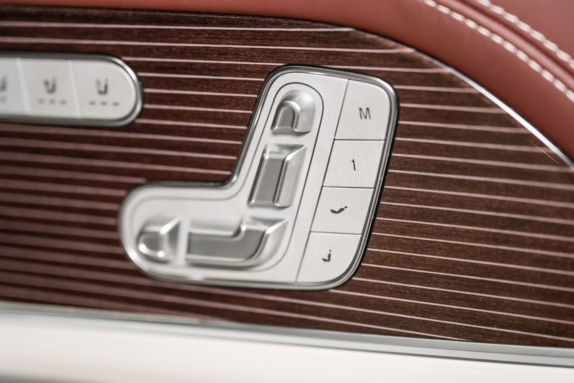 mph029_2563558907_Used_2022_Mercedes_Benz_GLS_Maybach_GLS_600_1761673208_b34ddcd684