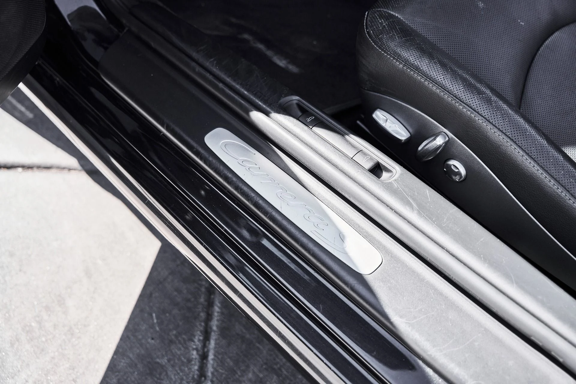 mph029_2581100078_Used_2010_Porsche_911_Carrera_S_1779210267_9b54f97043