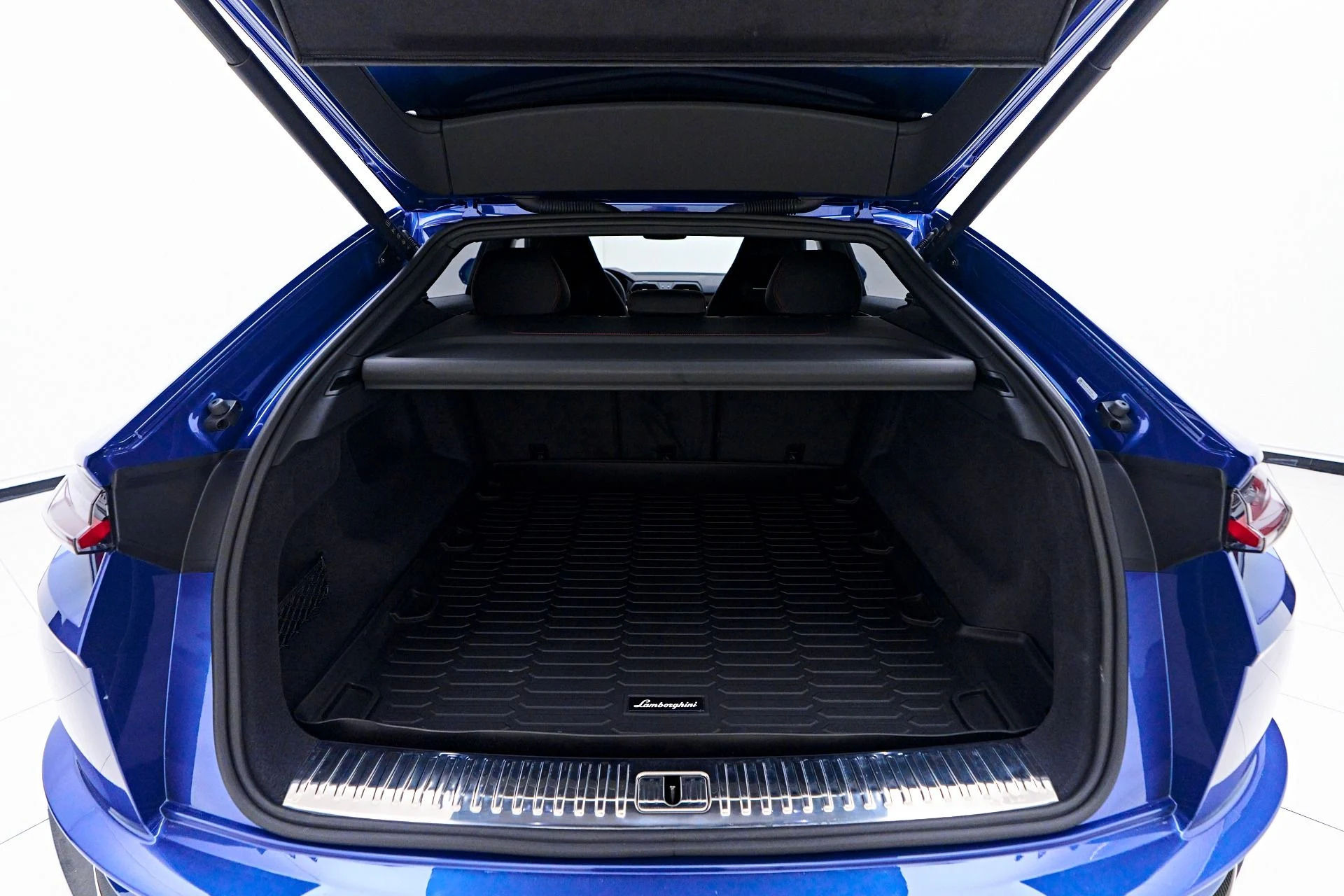 mph029_2586085810_Used_2024_Lamborghini_Urus_Performante_1751408326_917aa17a6e