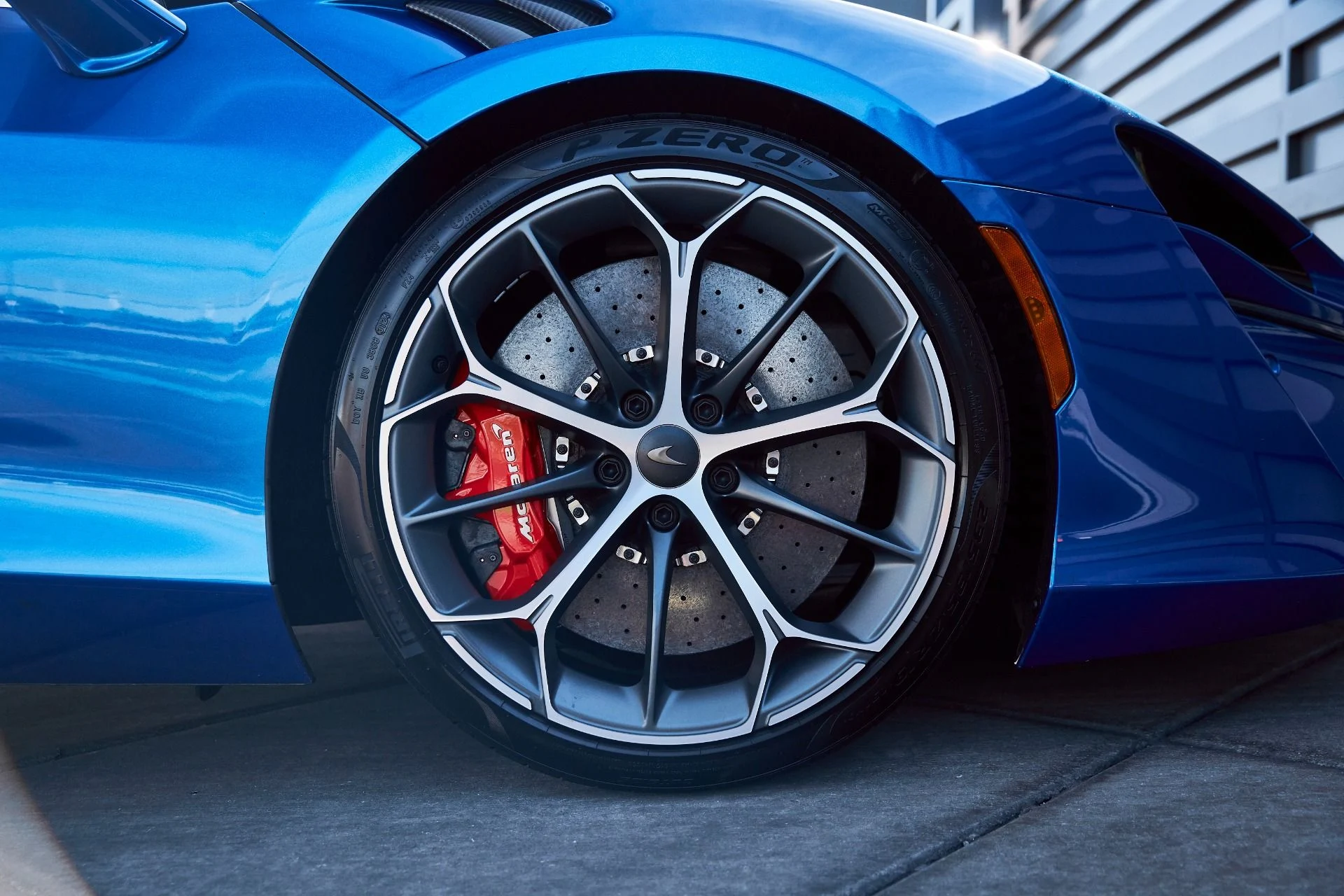 mph029_258747309_Used_2025_Mc_Laren_Artura_1769567620_5854cd079d