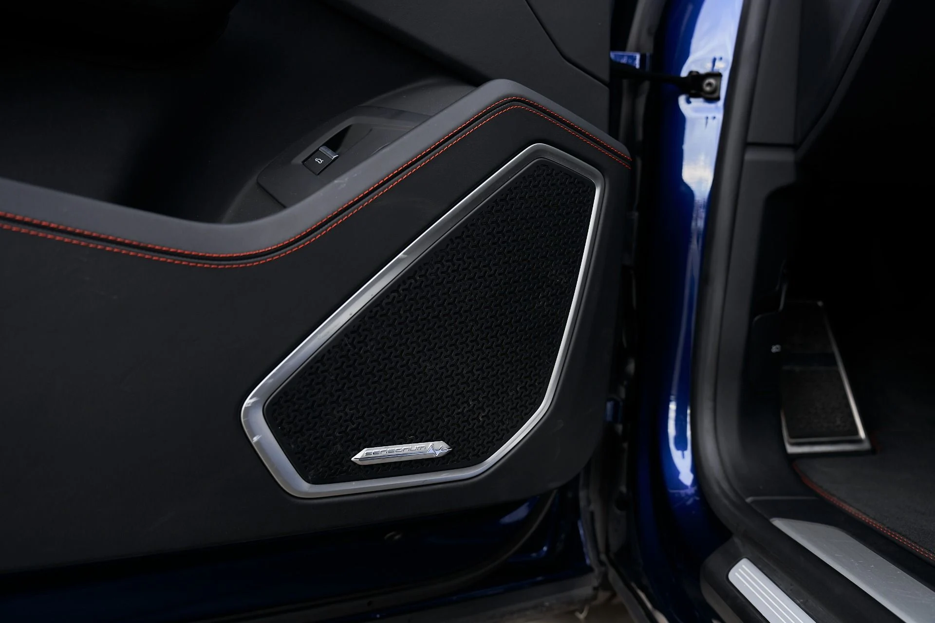 mph029_2591002540_Used_2021_Lamborghini_Urus_1763157075_4cd42c76cf