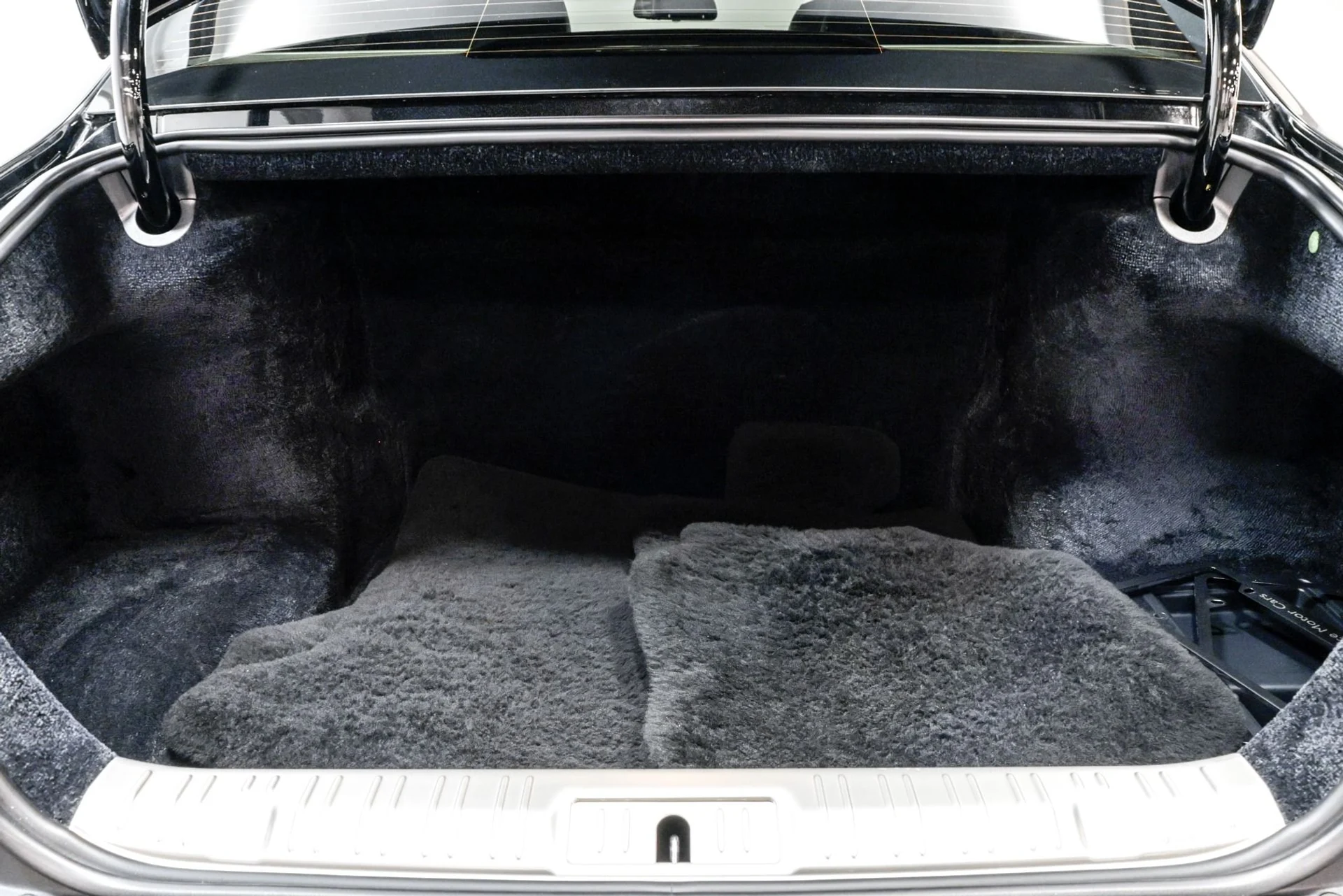 mph029_259228621_Used_2011_Rolls_Royce_Ghost_Base_1762877304_28193759d2