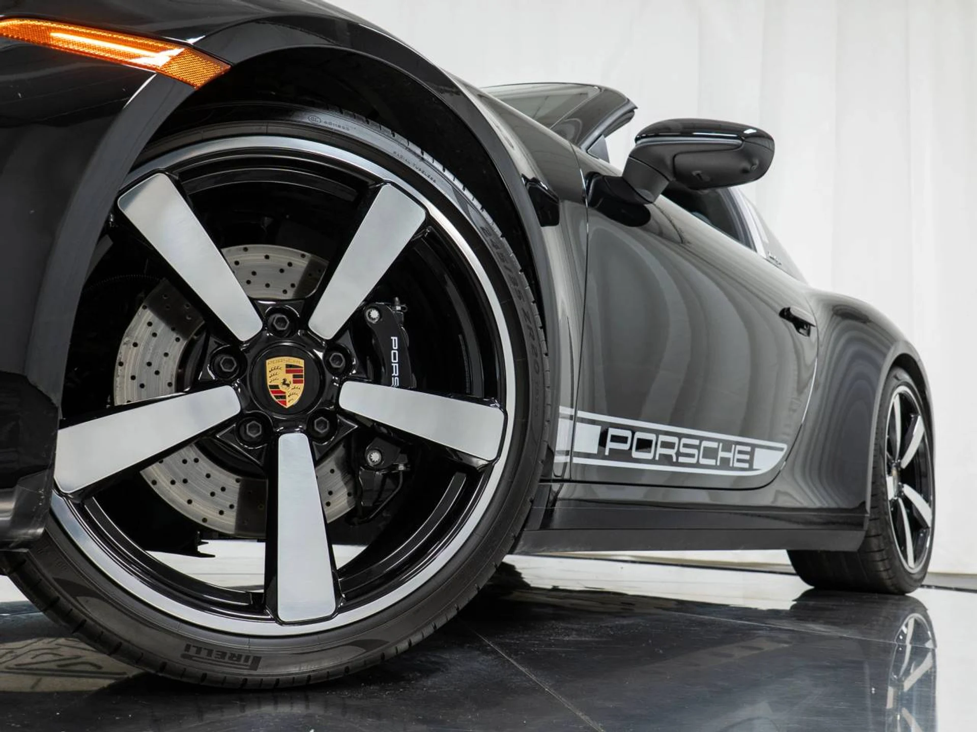 mph029_2596455109_1280_732341a28a