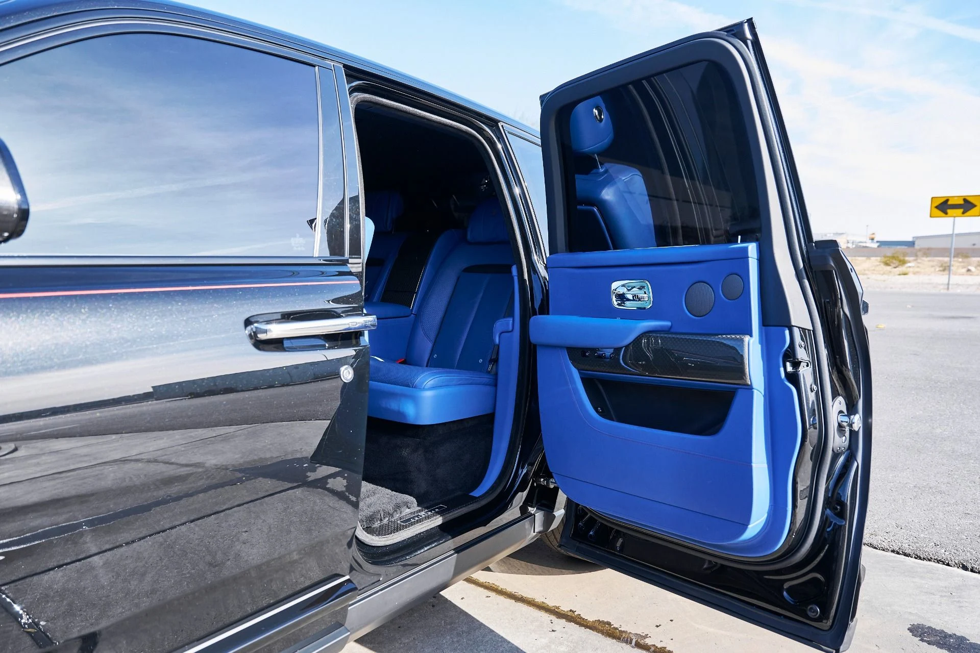 mph029_26053606_Used_2021_Rolls_Royce_Cullinan_Base_1770692181_690bf56a1d