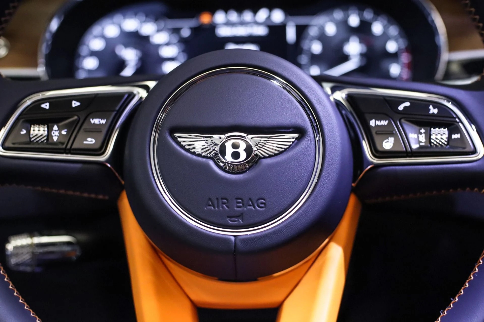 mph029_2630832568_Used_2024_Bentley_Continental_GTC_Speed_1744369762_e8c79afb1d