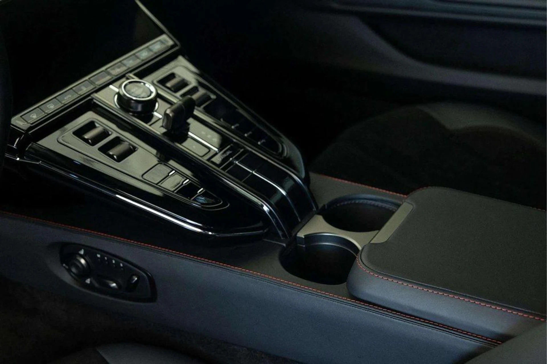 mph029_2659899371_Gmn_MP_Hep_Bl_SSIETJI_2mda0_L81_I_bd4a627c31