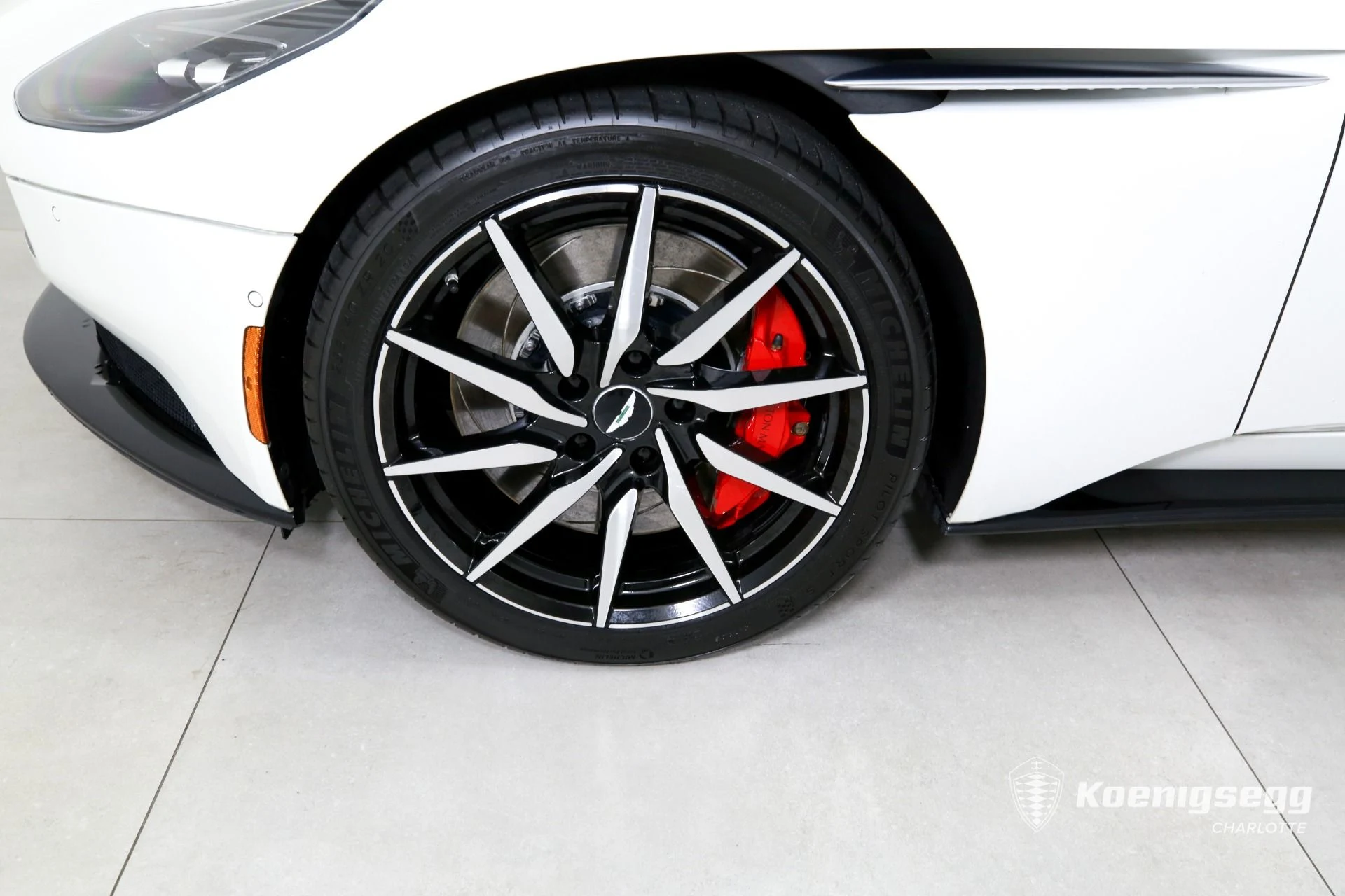 mph029_266596818_Used_2020_Aston_Martin_DB_11_Volante_1782494523_4edbfe92a8