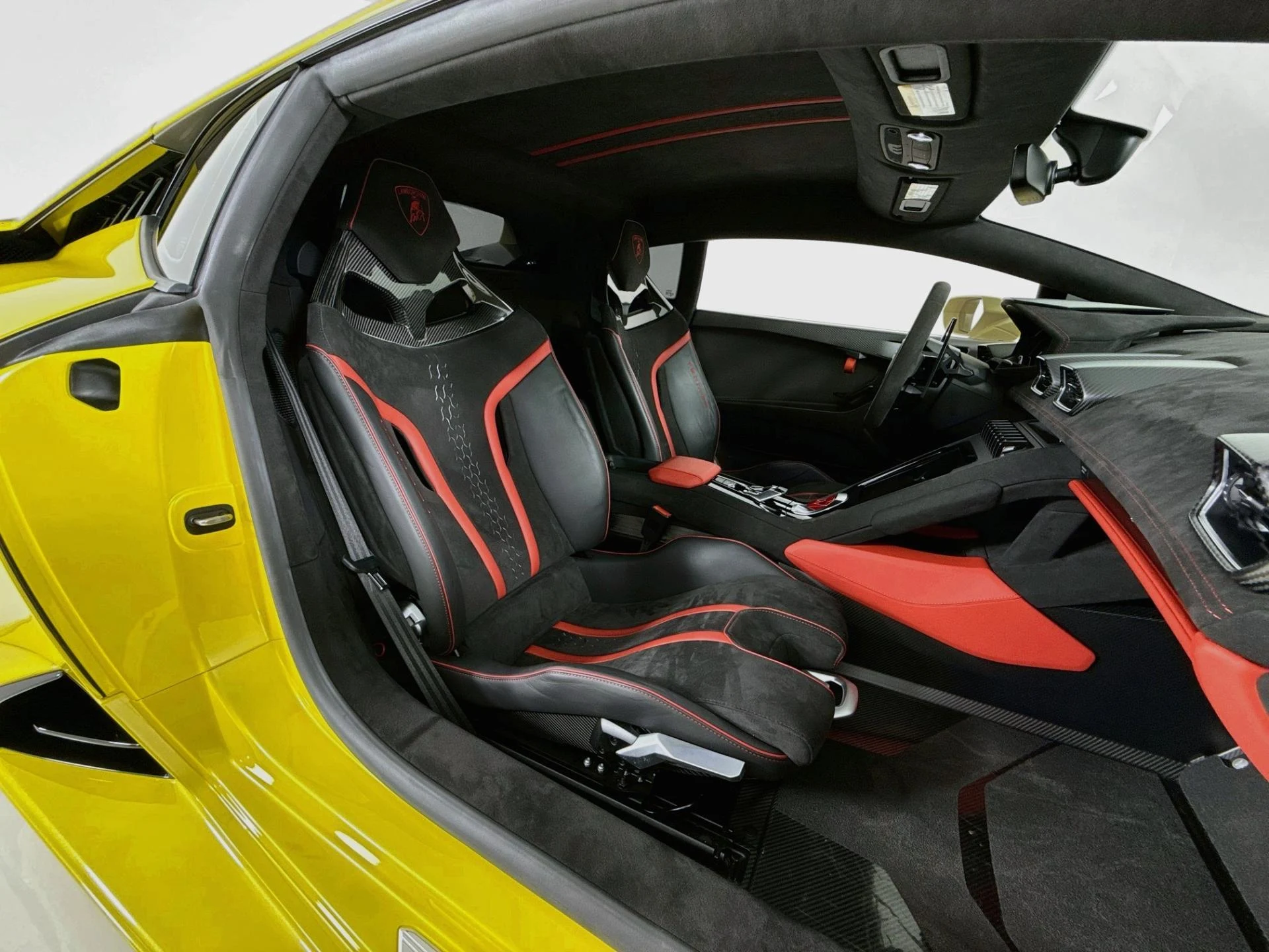 mph029_2671185650_Used_2023_Lamborghini_Huracan_Tecnica_1793401520_d729b44141